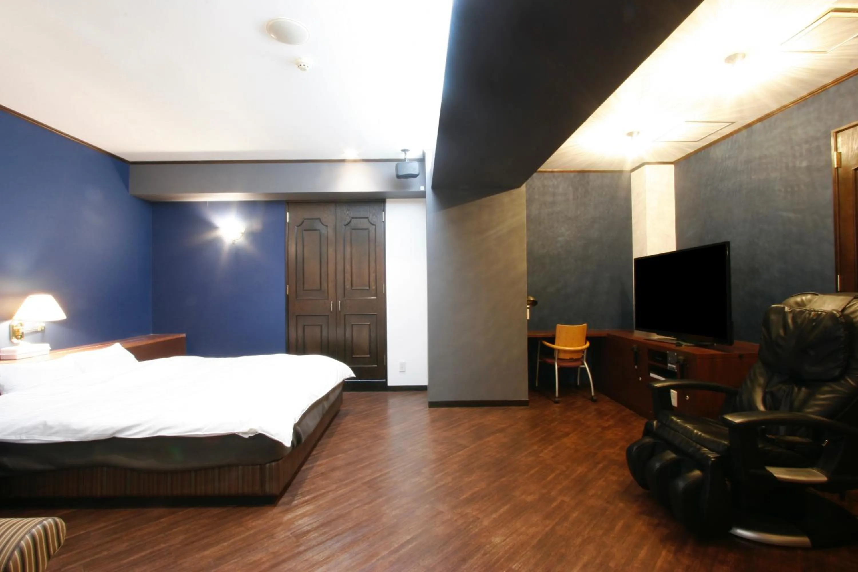 Photo of the whole room, Bed in Hotel NOA (Adult Only)