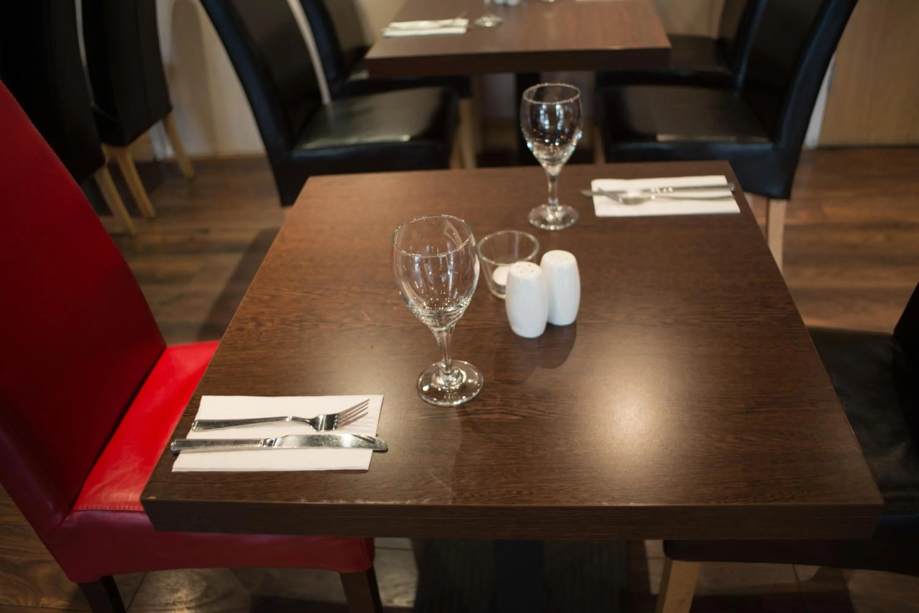 Restaurant/Places to Eat in OYO Flagship London Finchley