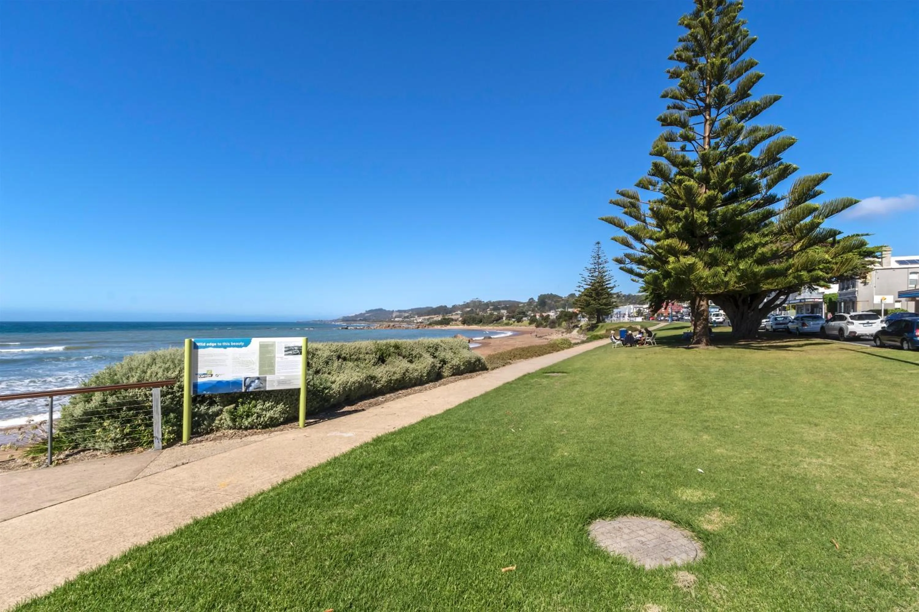 Restaurant/places to eat in Madsen Retreat