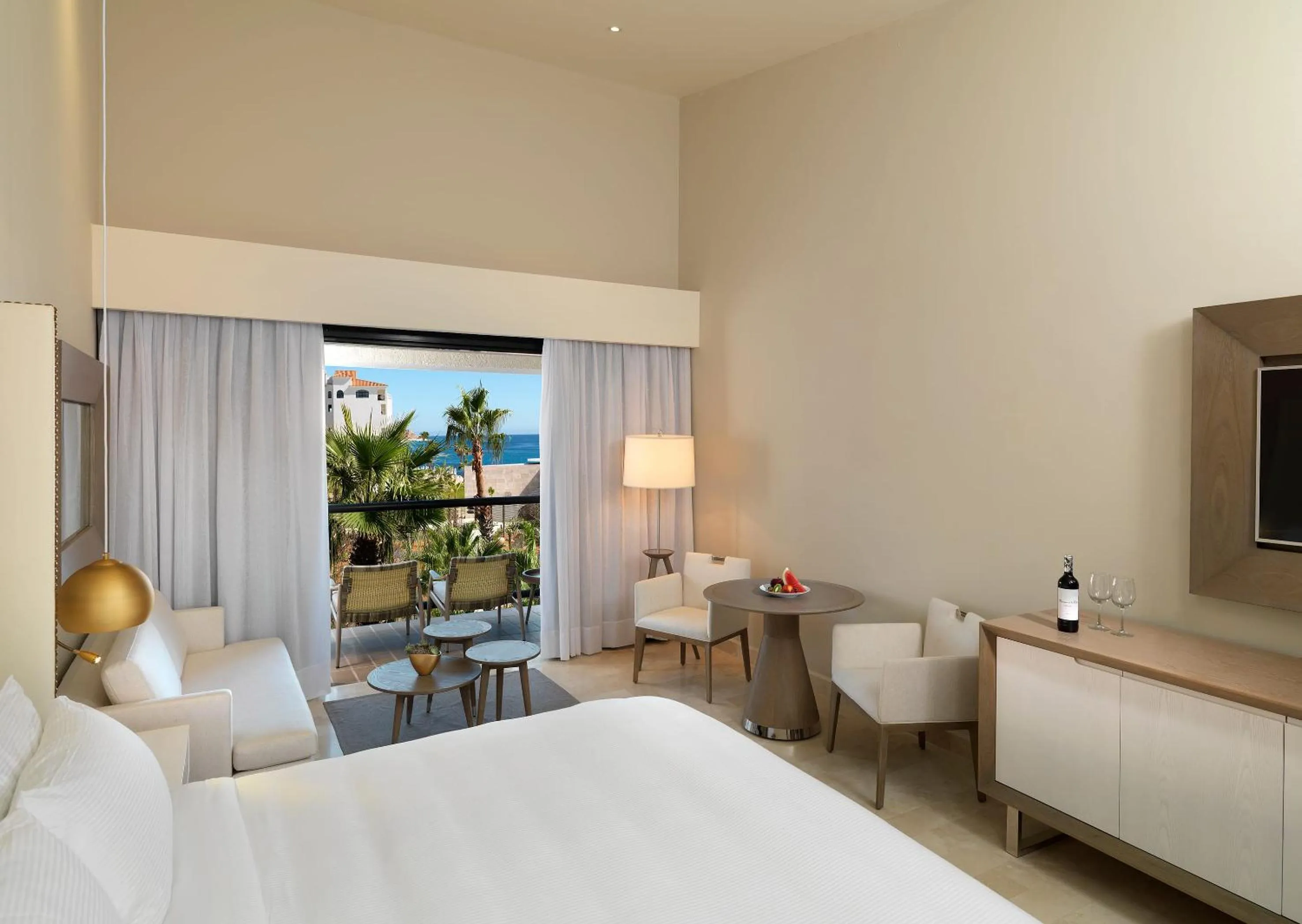 Bed in Paradisus Los Cabos - Adults Only