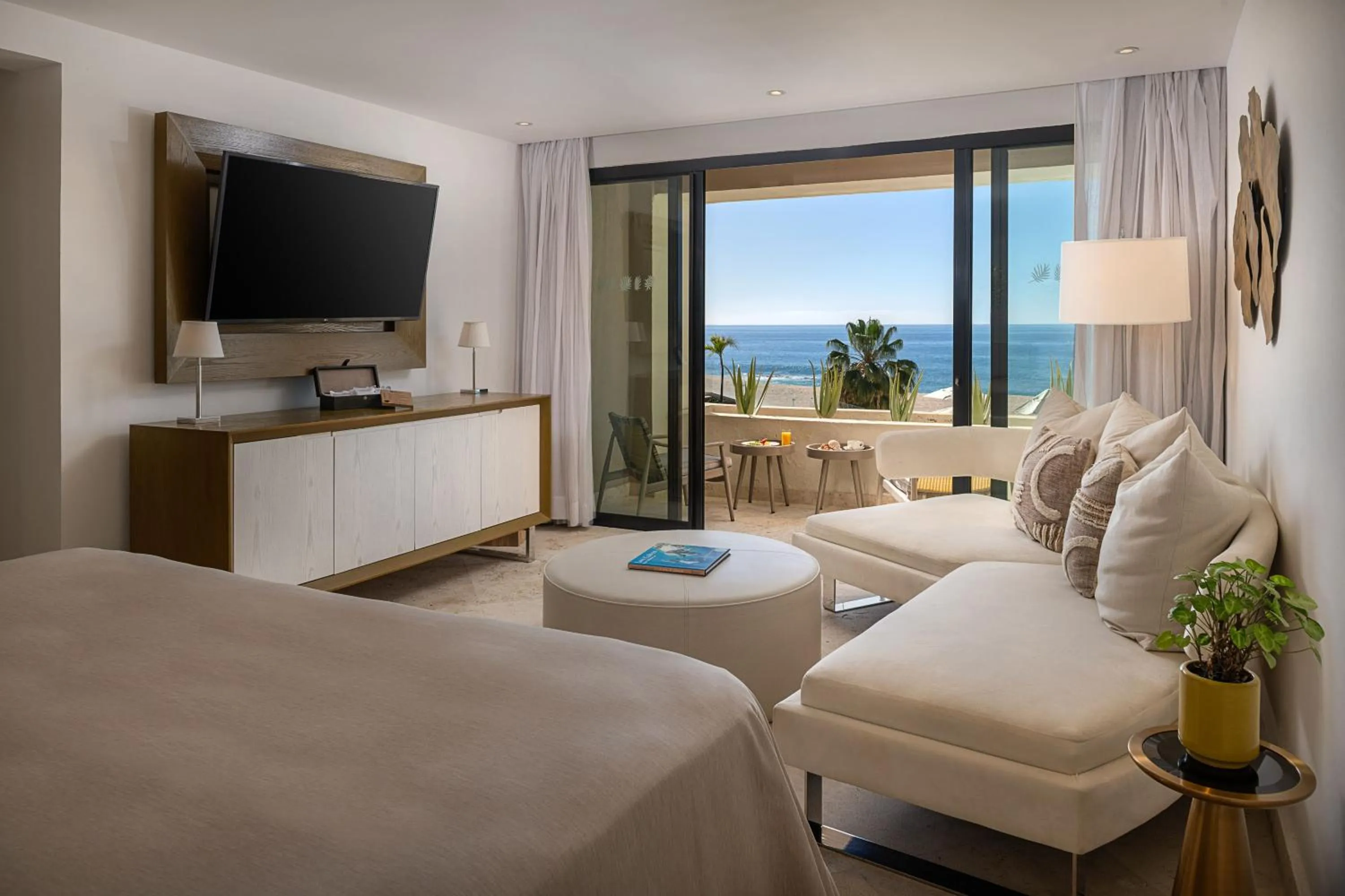 Property building, Bed in Paradisus Los Cabos - Adults Only