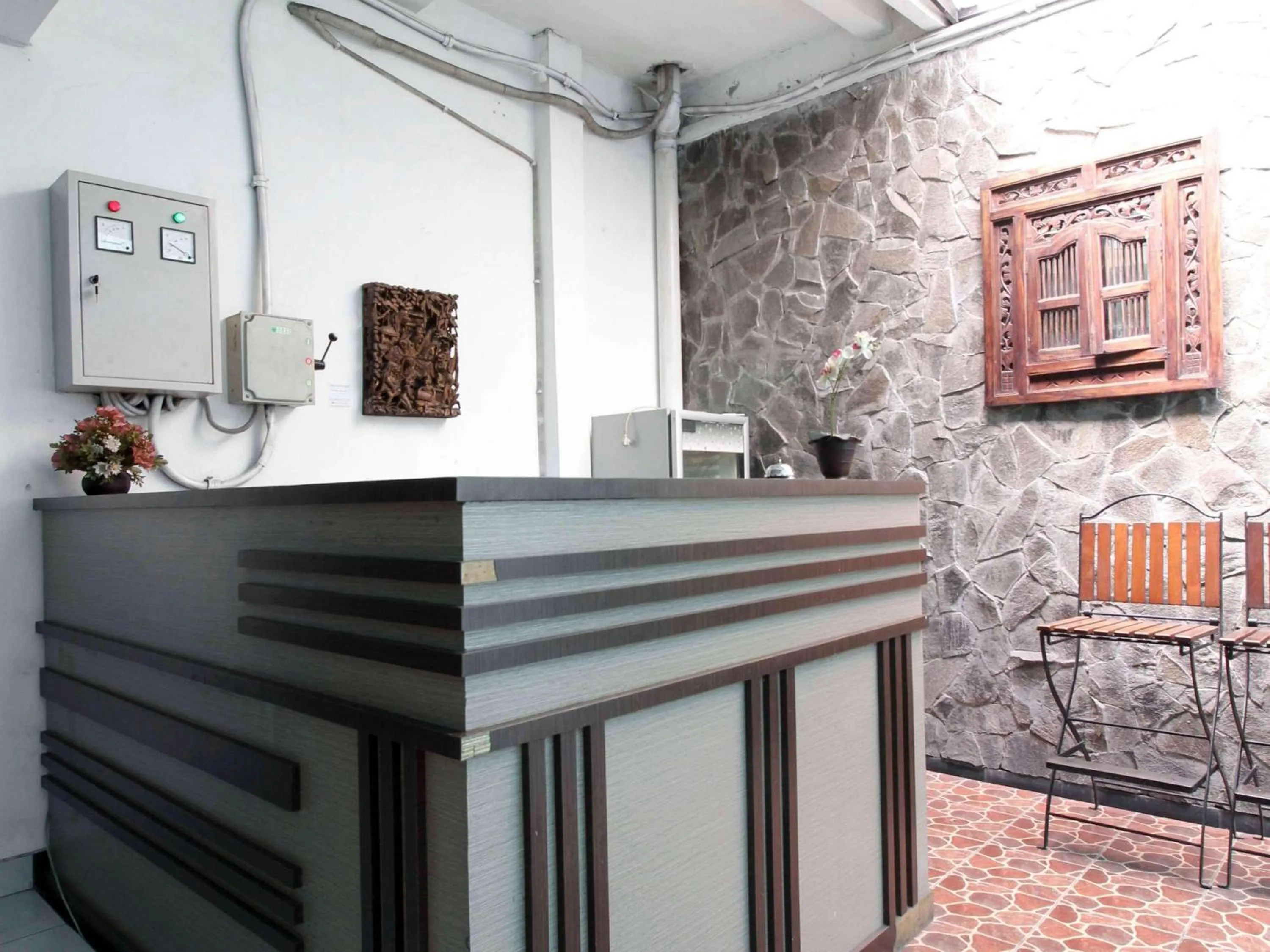 Lobby or reception in RedDoorz @ Seturan Raya