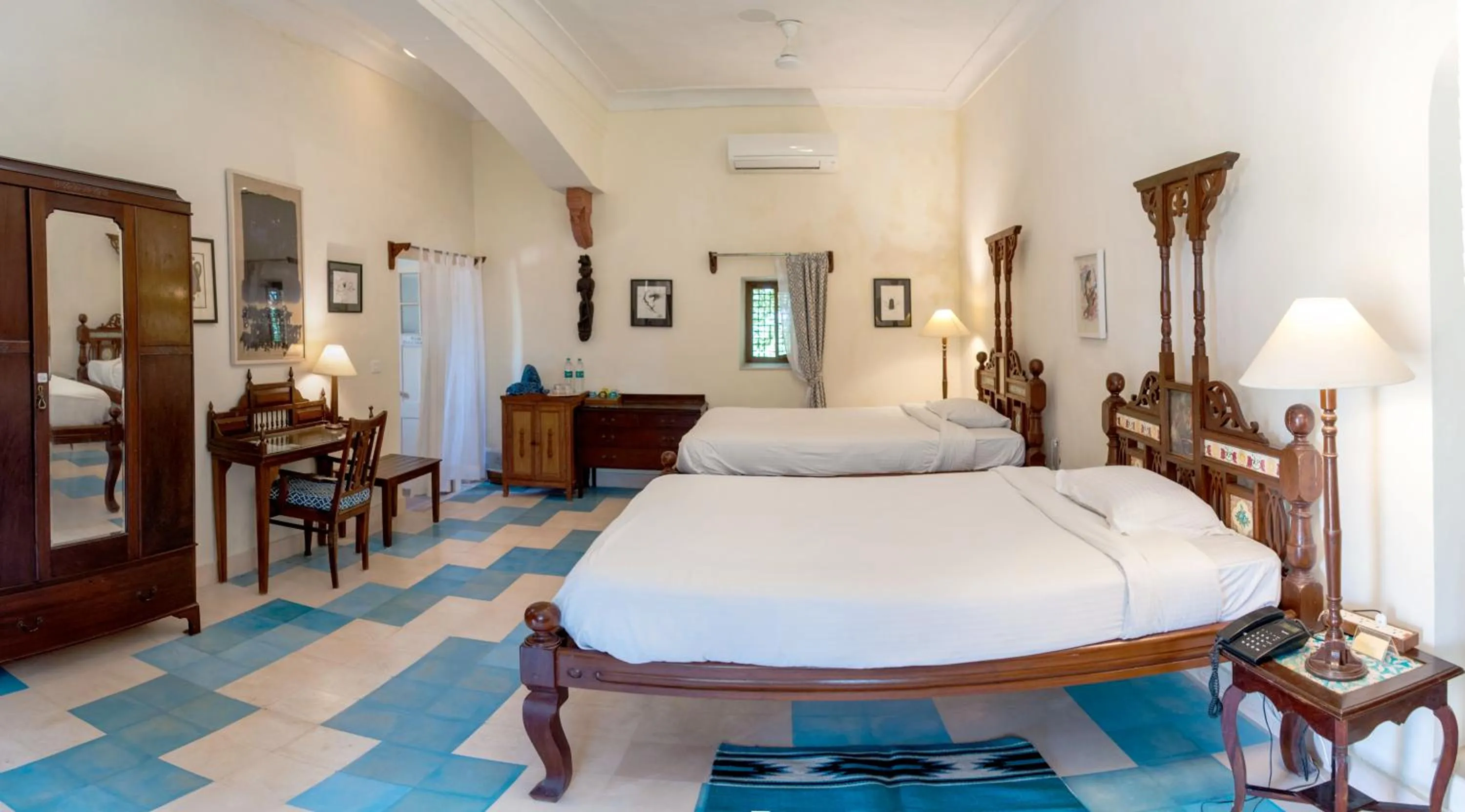Photo of the whole room, Bed in Neemrana's - Tijara Fort Palace
