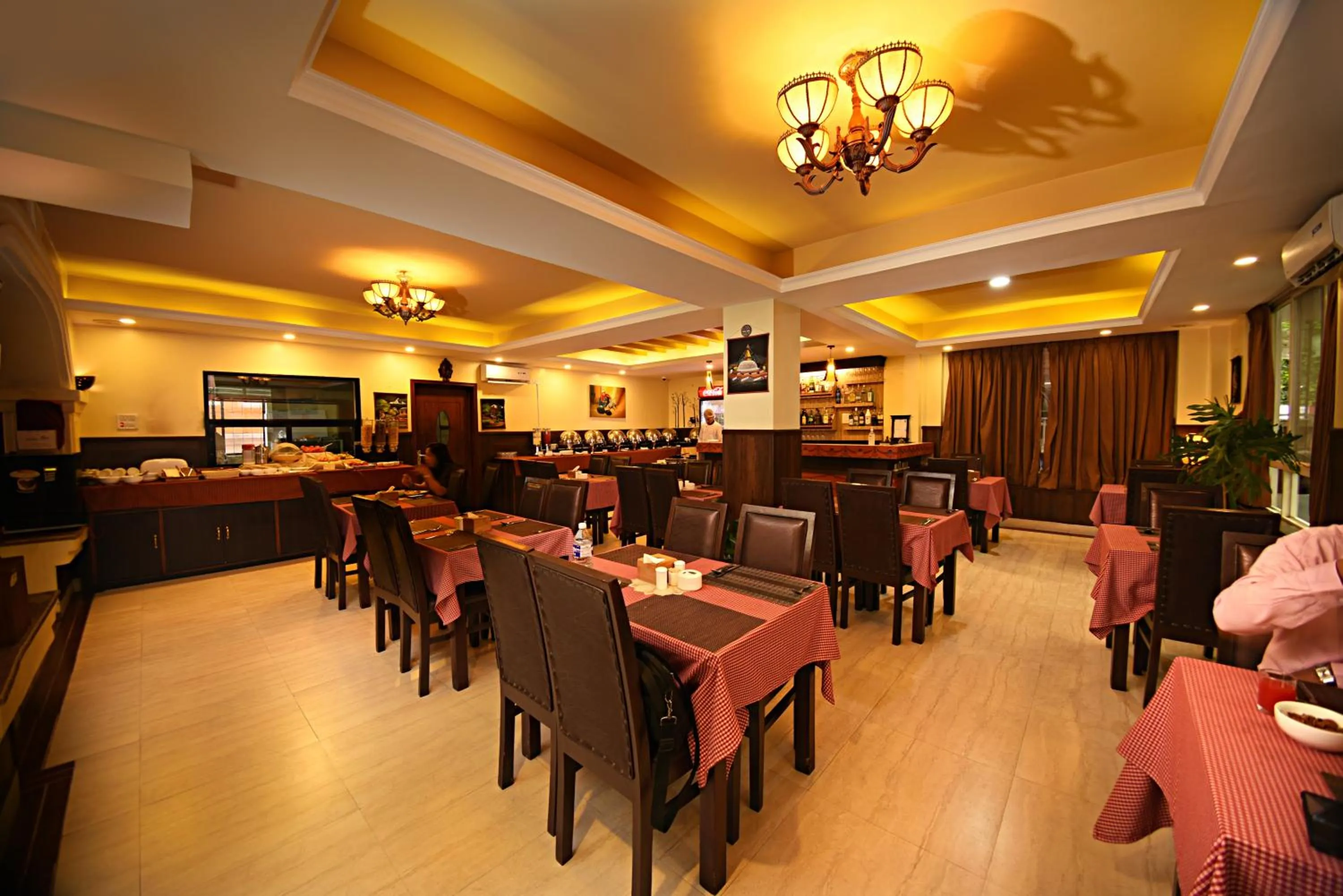 Restaurant/places to eat in DOM Himalaya Hotel