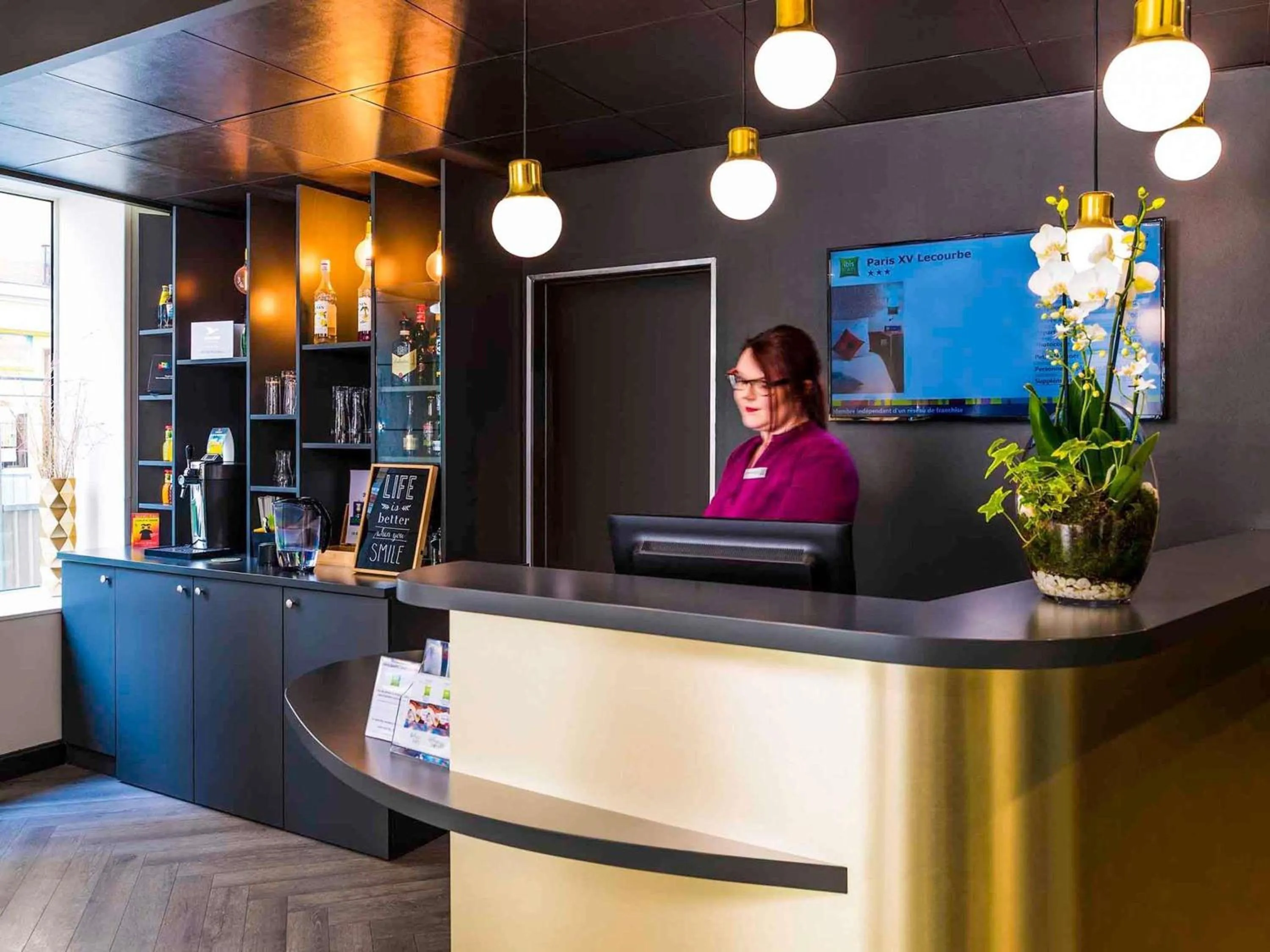 Lounge or bar in ibis Styles Paris 15 Lecourbe