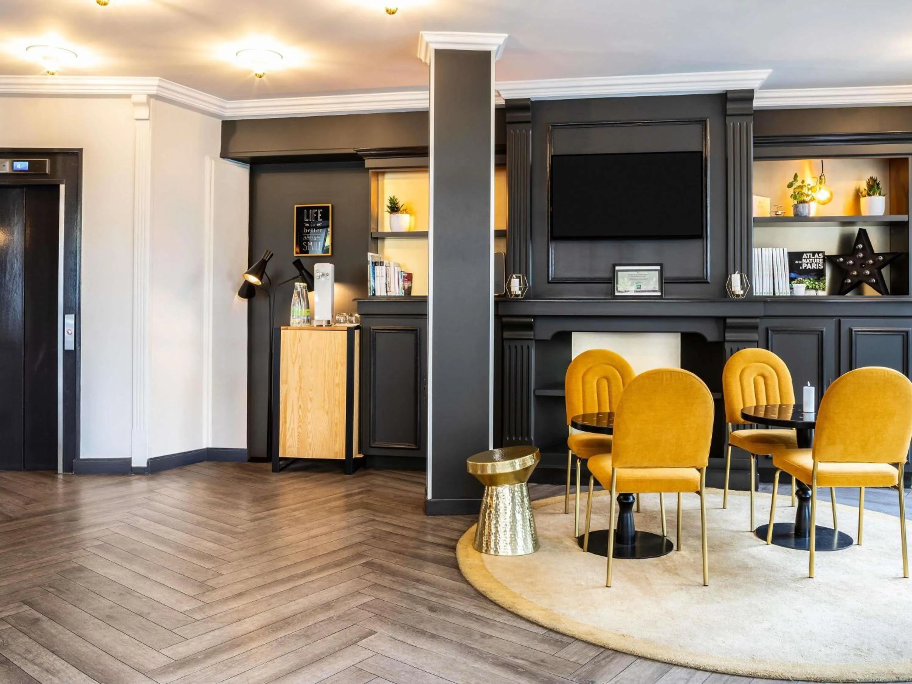 Property building in ibis Styles Paris 15 Lecourbe