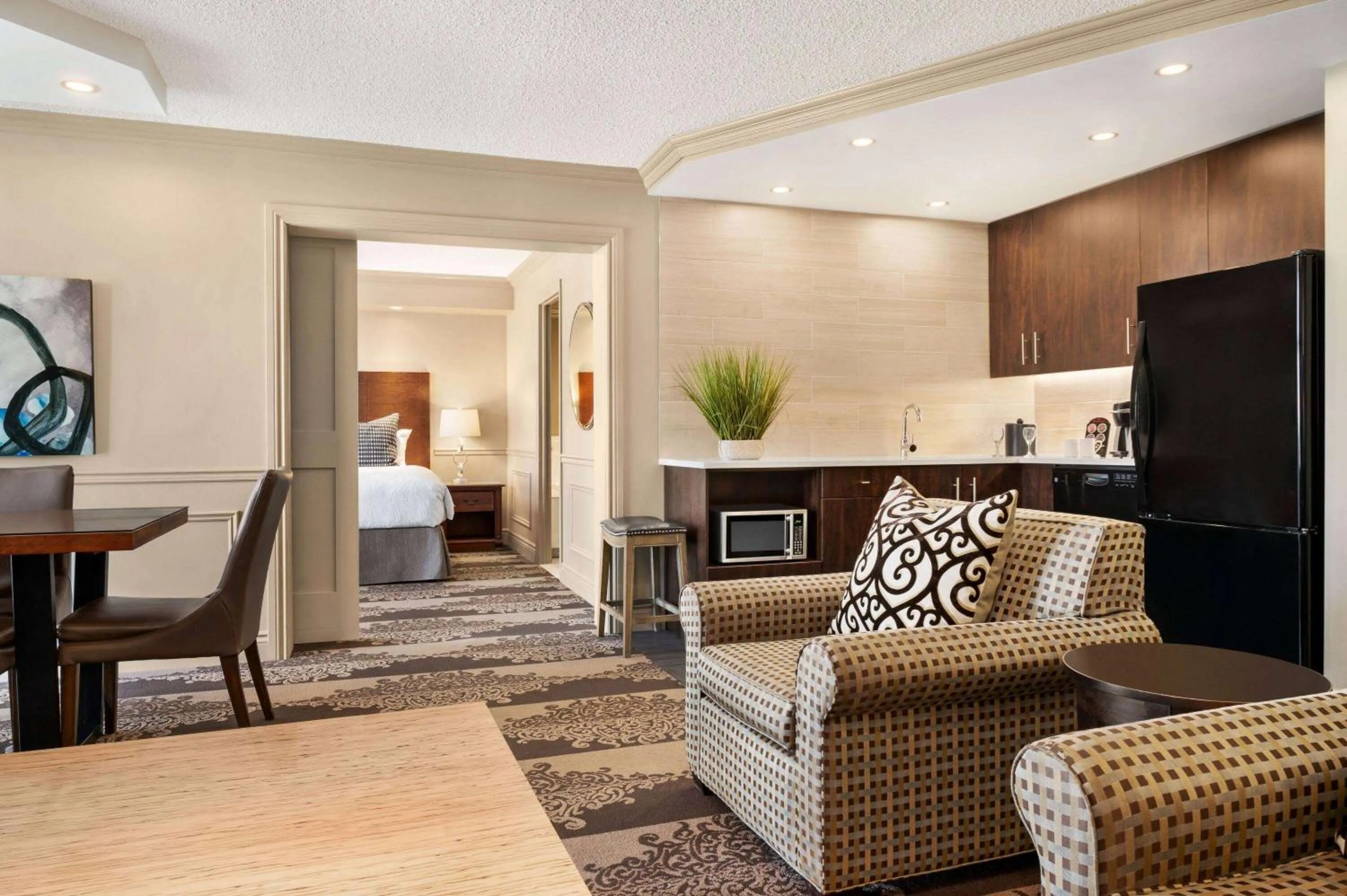 Photo of the whole room in Ramada by Wyndham Cornwall