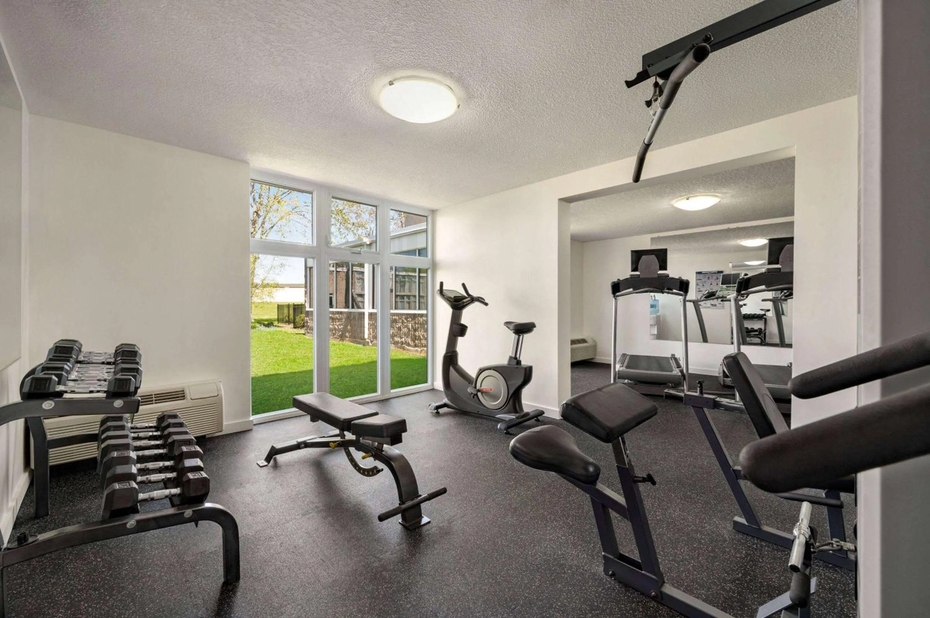 Fitness centre/facilities in Ramada by Wyndham Cornwall