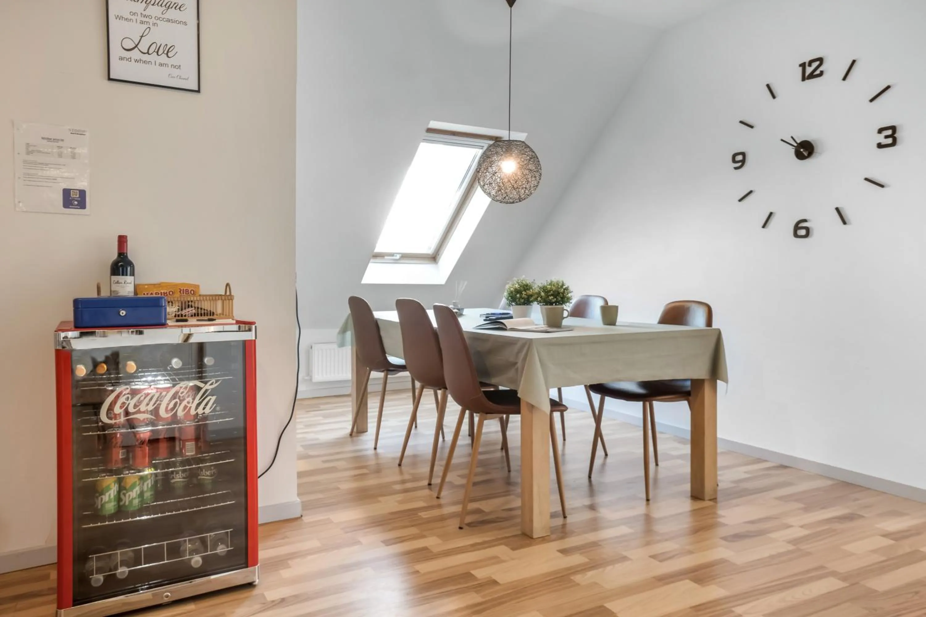 Restaurant/places to eat in Storm's stay - Near MCH & BOXEN