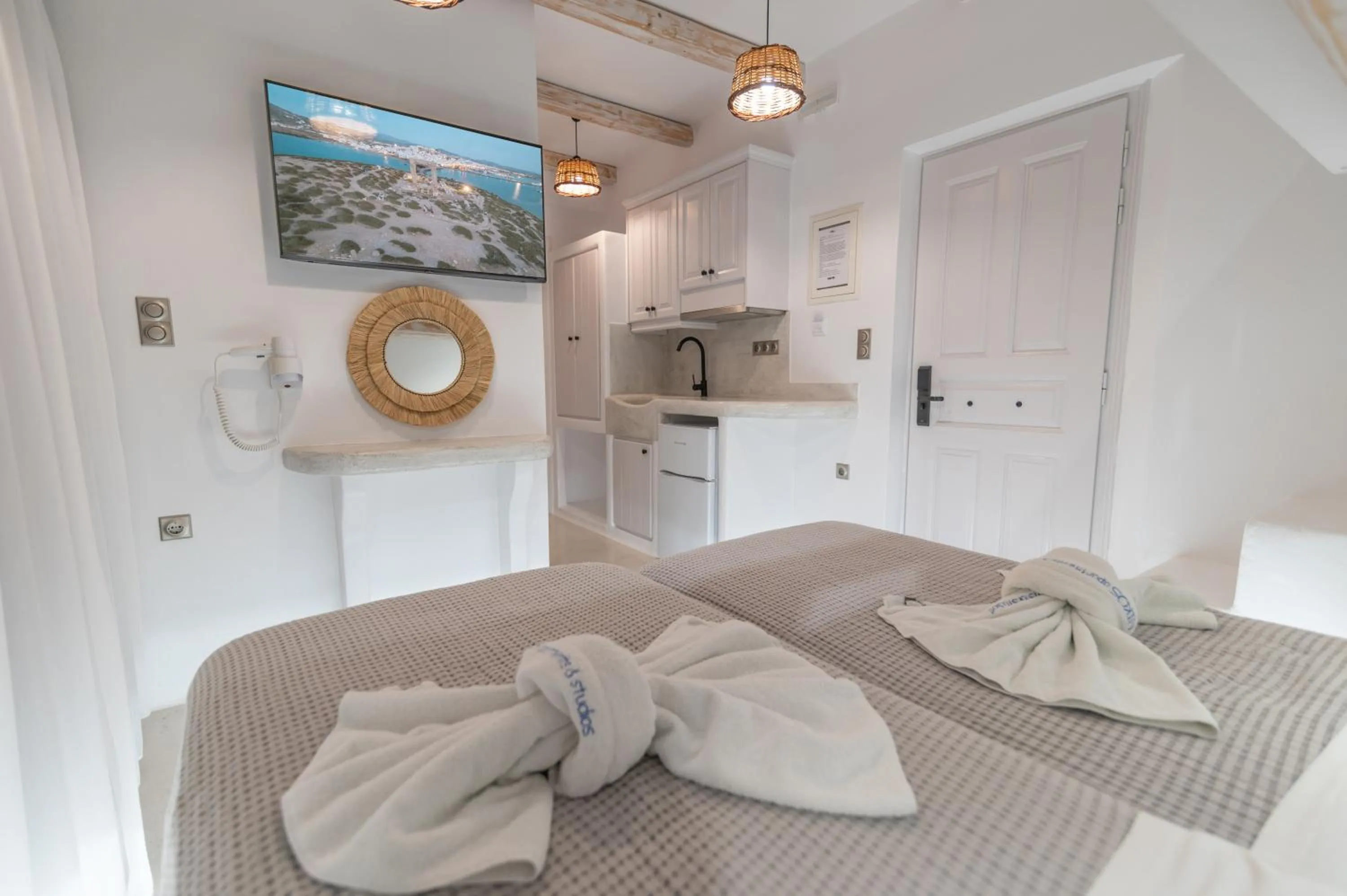 Bedroom, Bed in Nikos Apartments and Studios