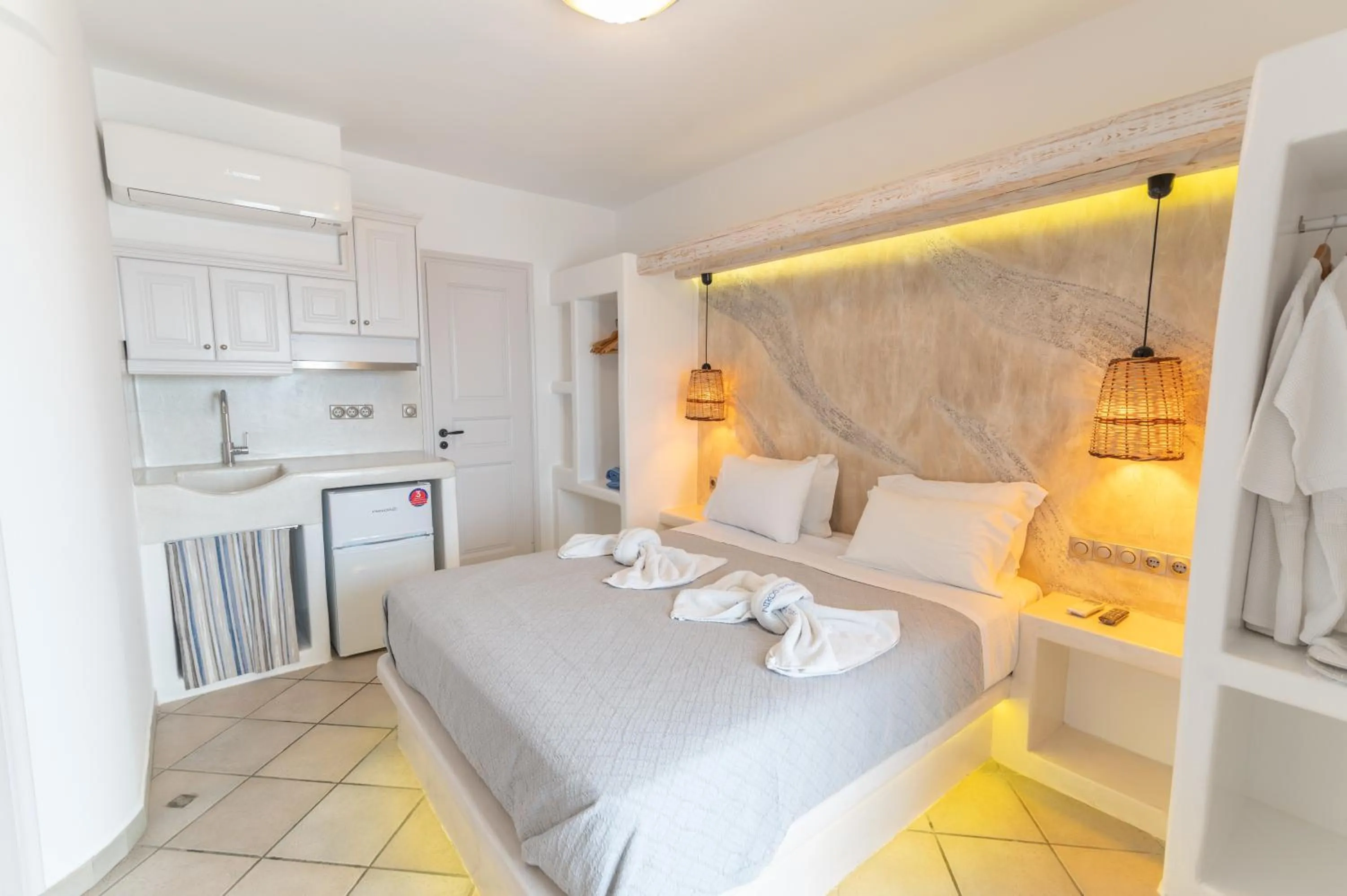 Bedroom, Bed in Nikos Apartments and Studios