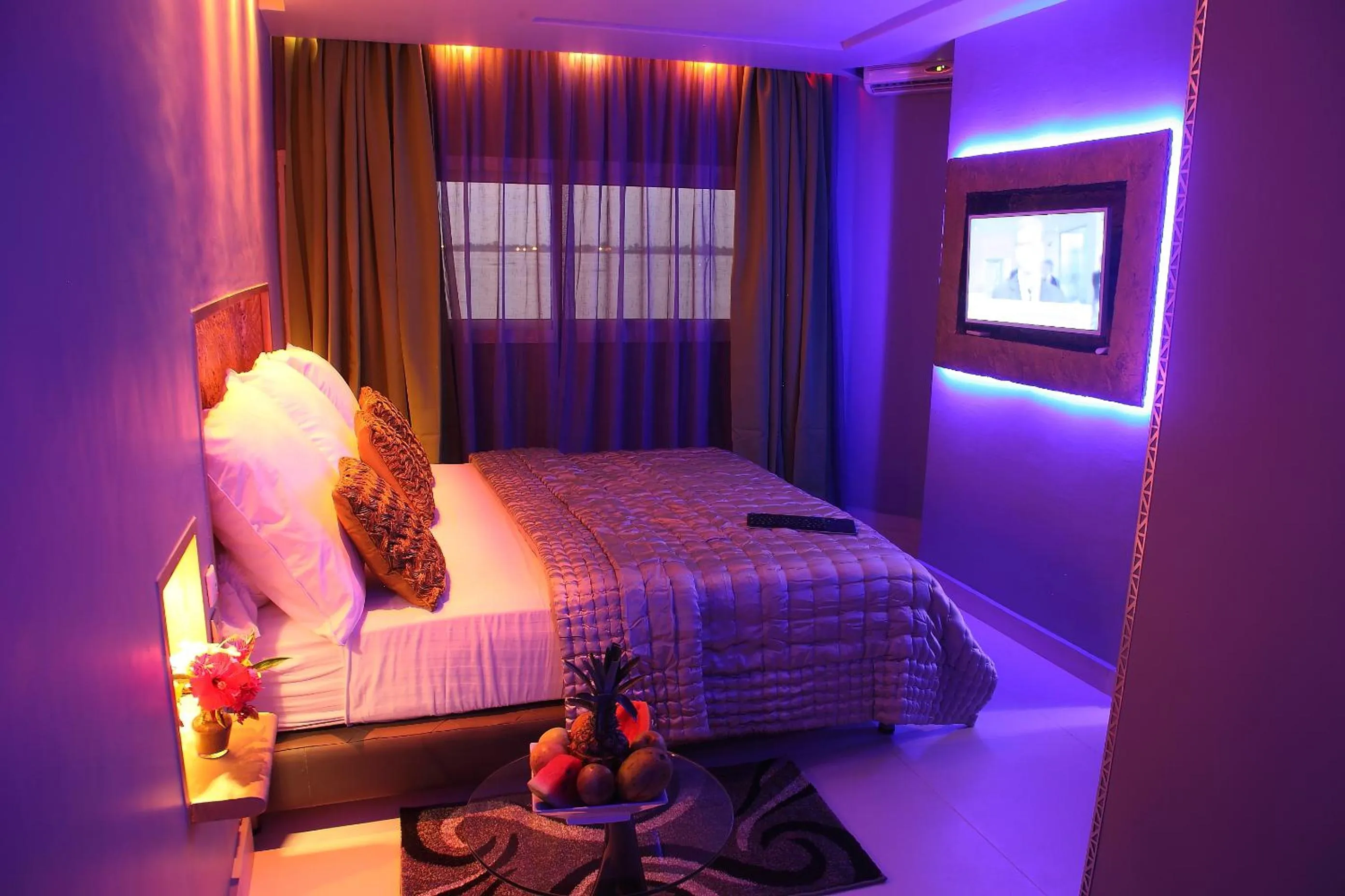 Photo of the whole room, Bed in Le Wafou