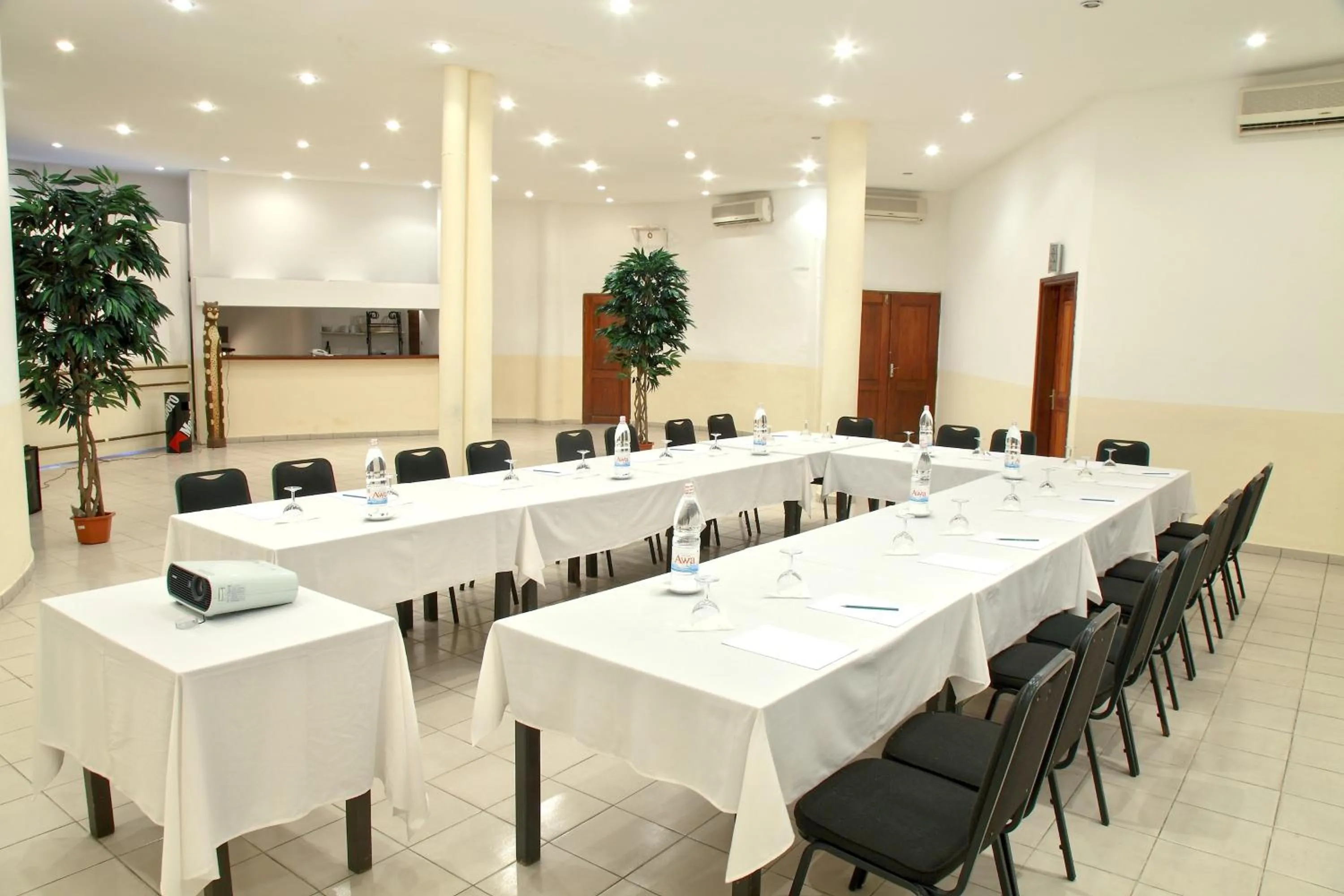 Banquet/Function facilities in Le Wafou