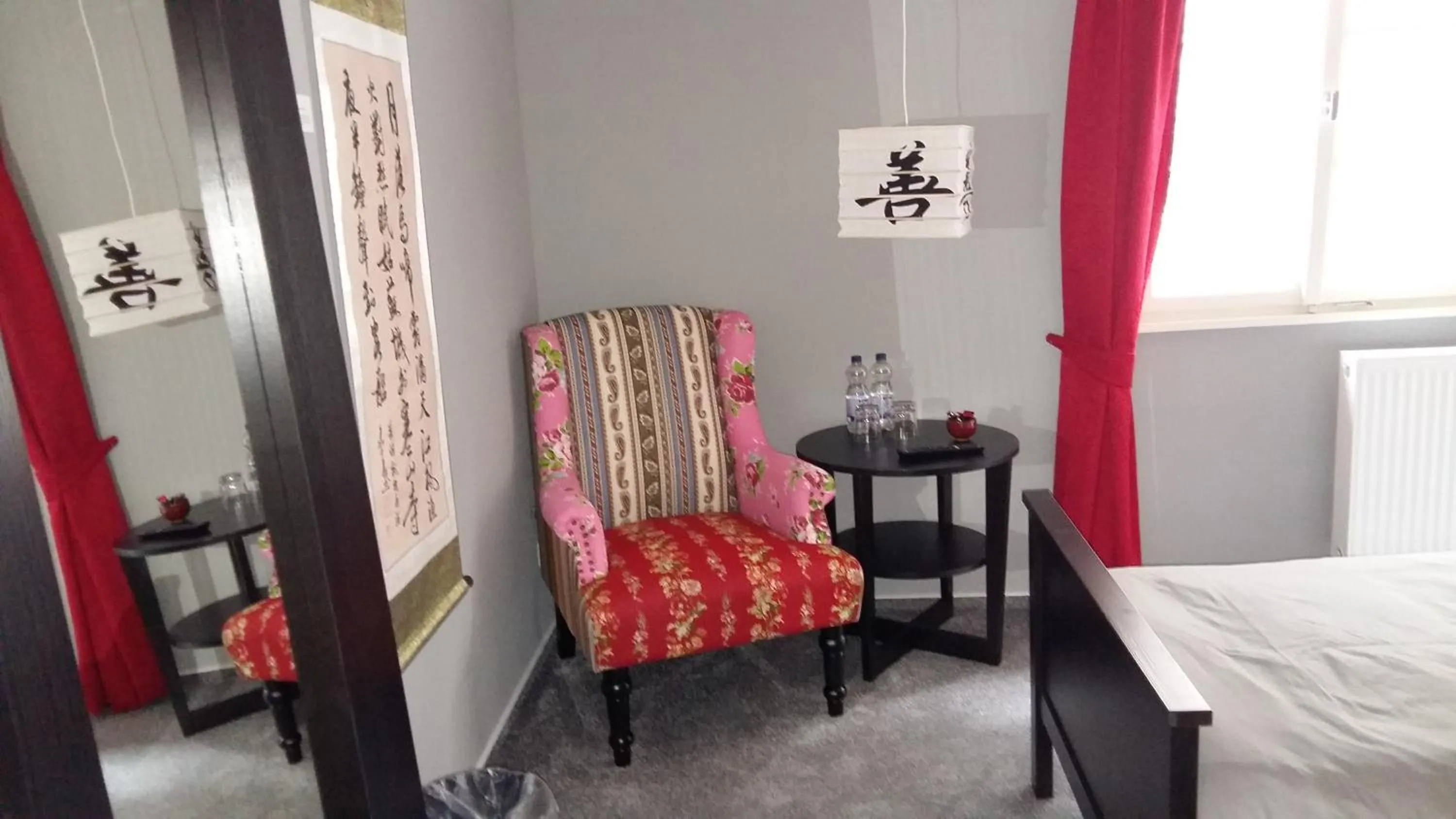 Bedroom, Bed in Der kleine Globetrotter