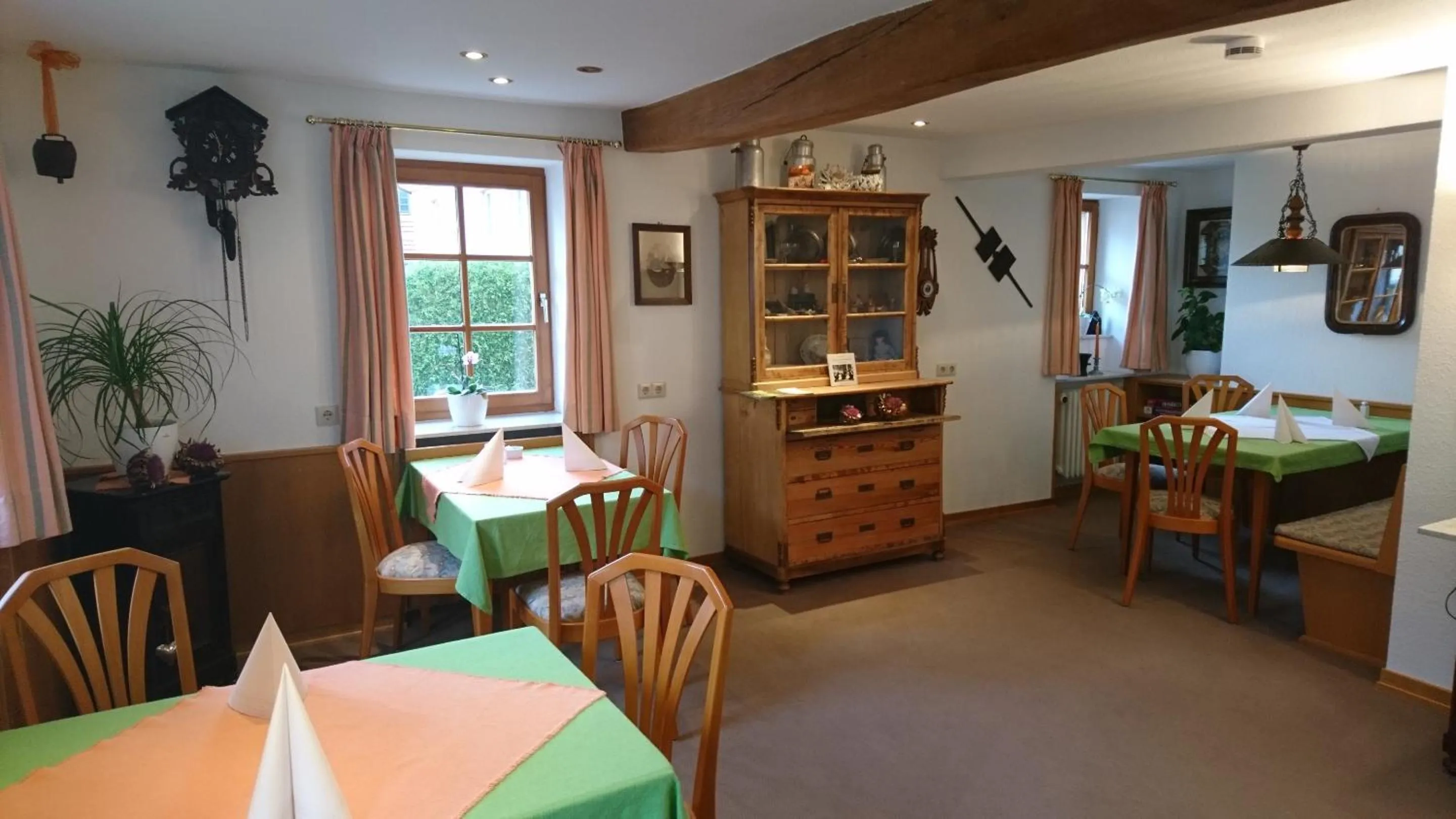 Dining area in Pension Landhaus Fischer