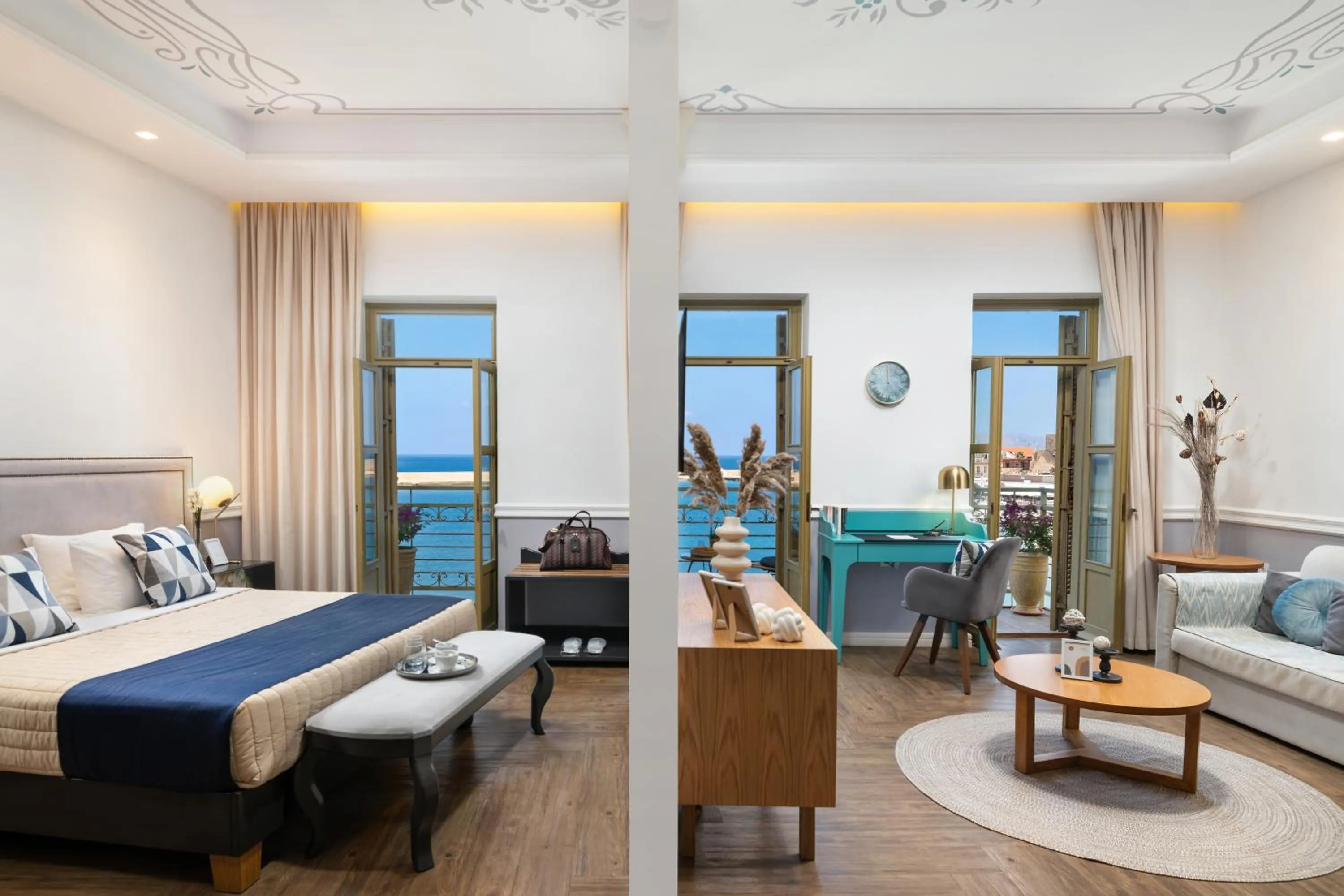 Living room, Bed in Elia Palatino Hotel