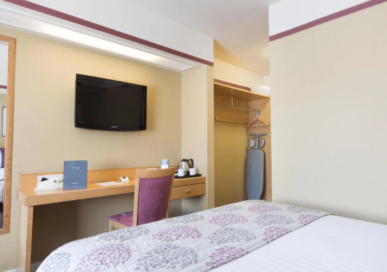 TV and multimedia, TV/Entertainment Center in Derby Station Hotel, Sure Hotel Collection by Best Western