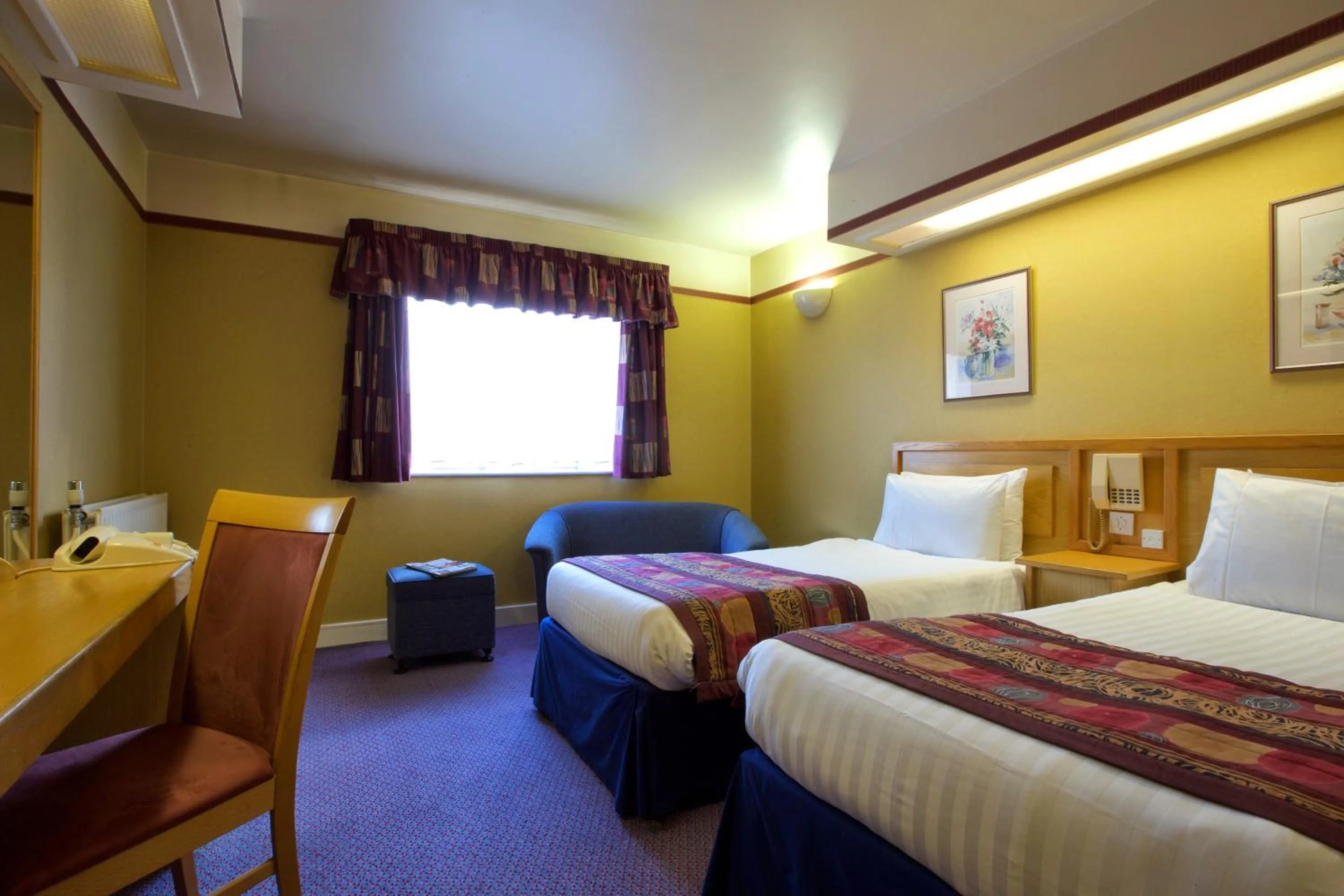 Bed in Derby Station Hotel, Sure Hotel Collection by Best Western