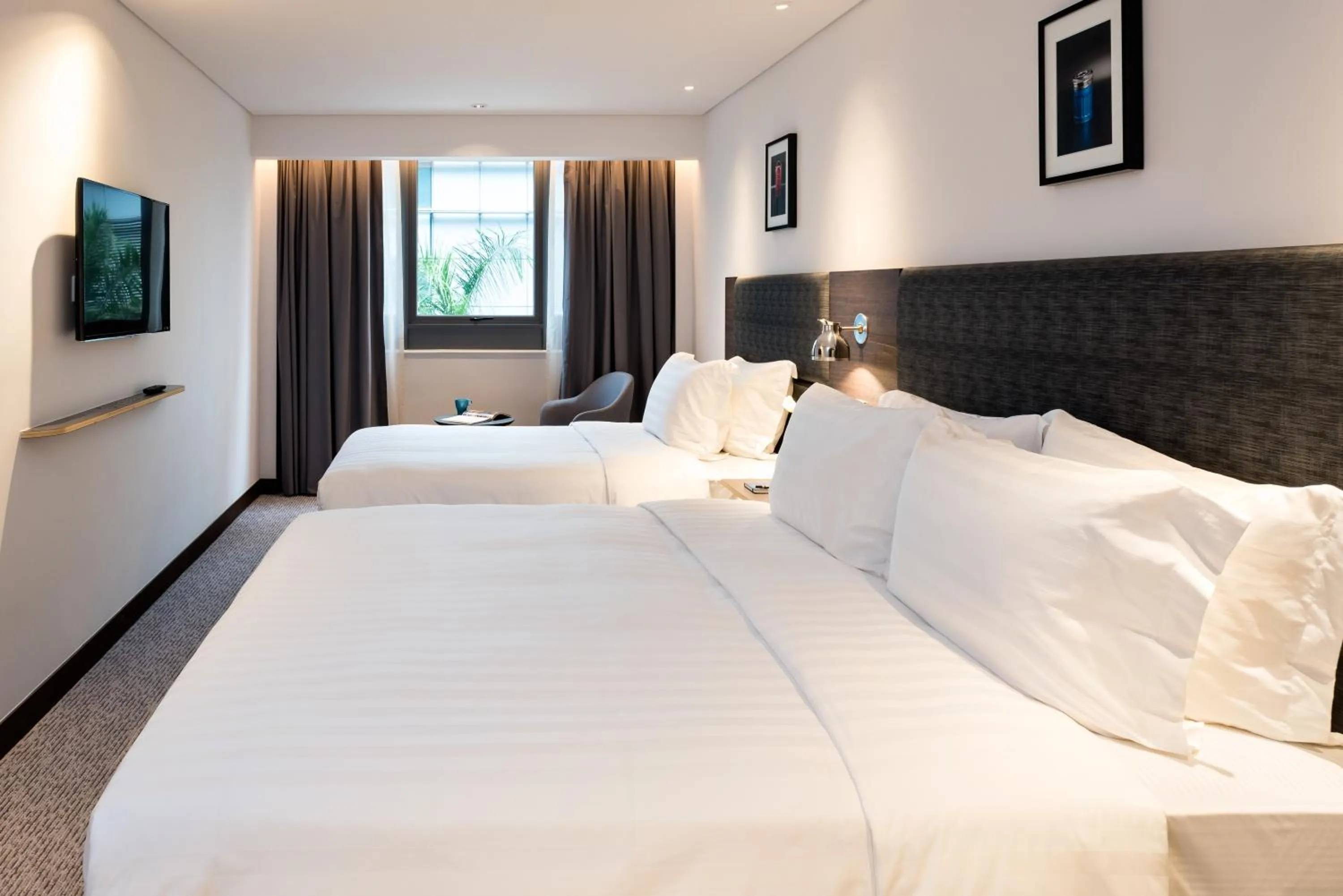 Bedroom, Bed in Camlux Hotel