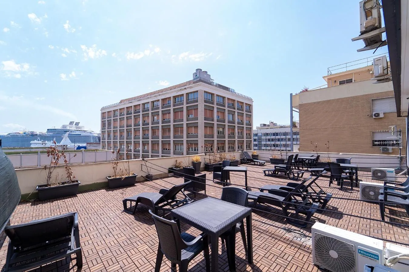 Balcony/Terrace in PC Boutique H Napoli Centro, by ClaPa Group