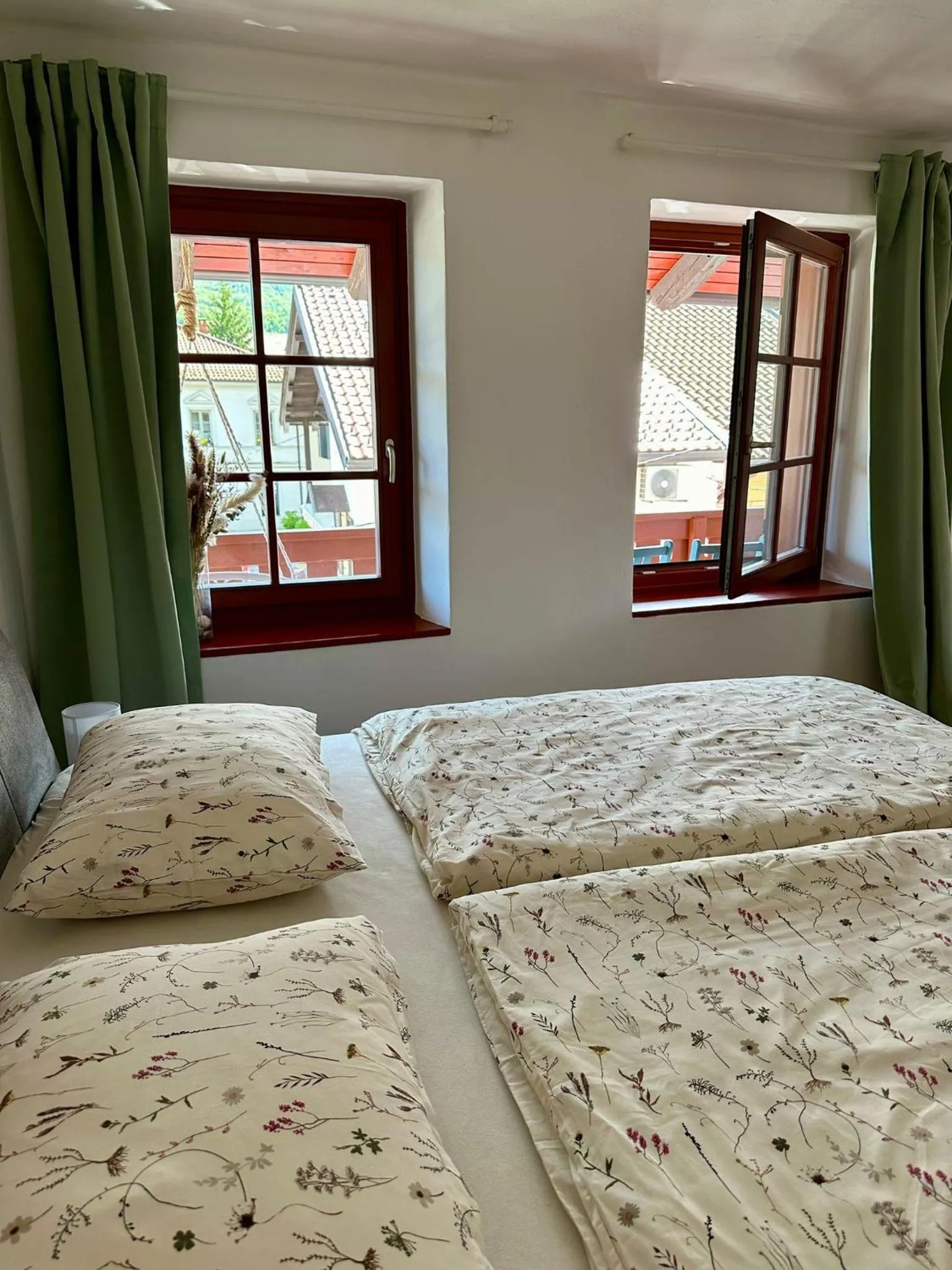 Bedroom, Bed in Hisa Rejmr with private parking