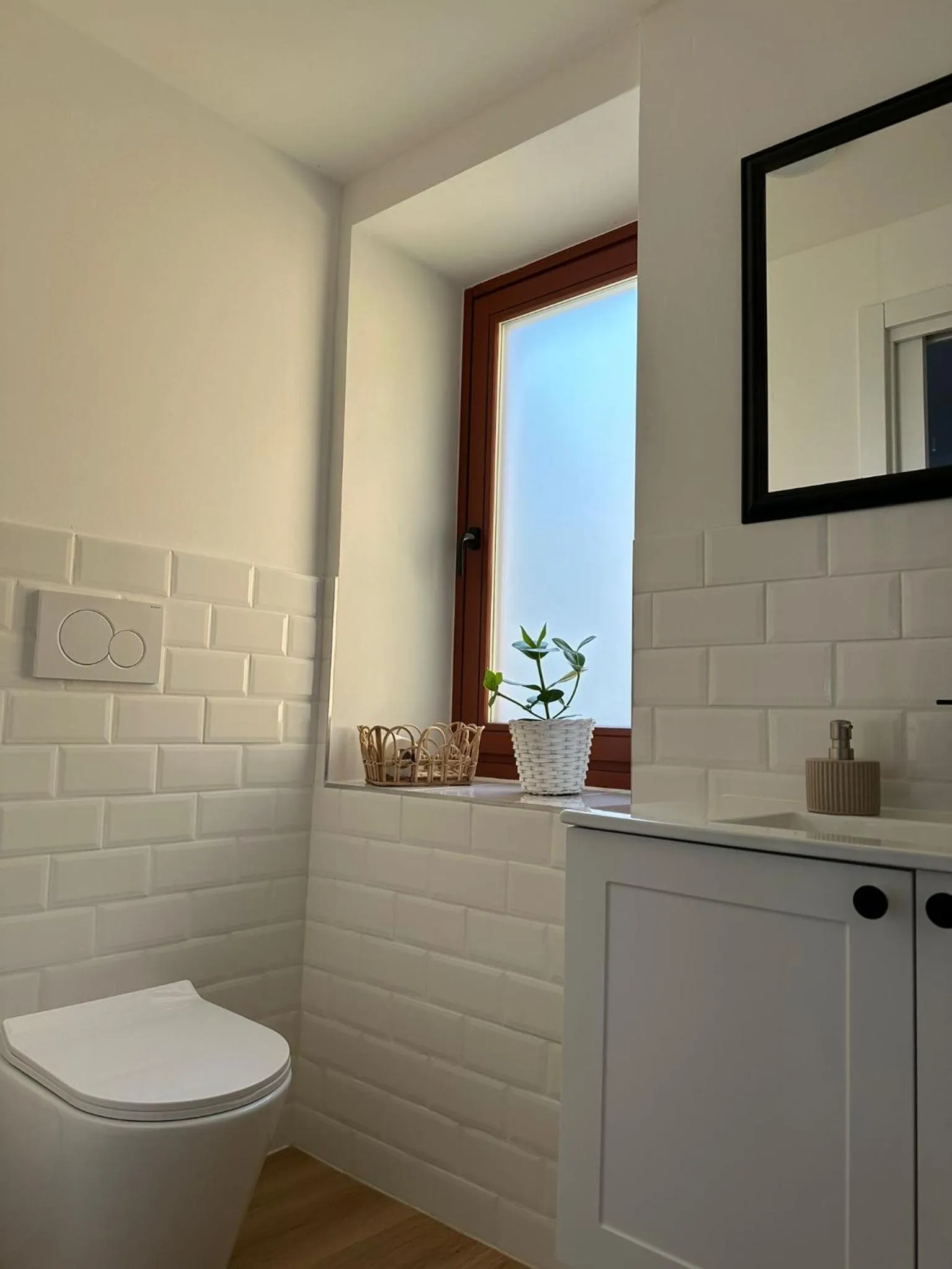 Toilet in Hisa Rejmr with private parking