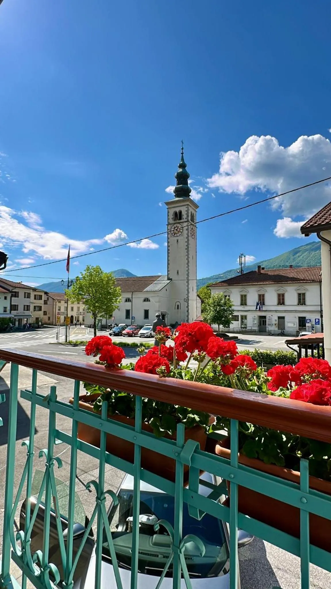 Balcony/Terrace in Hisa Rejmr with private parking