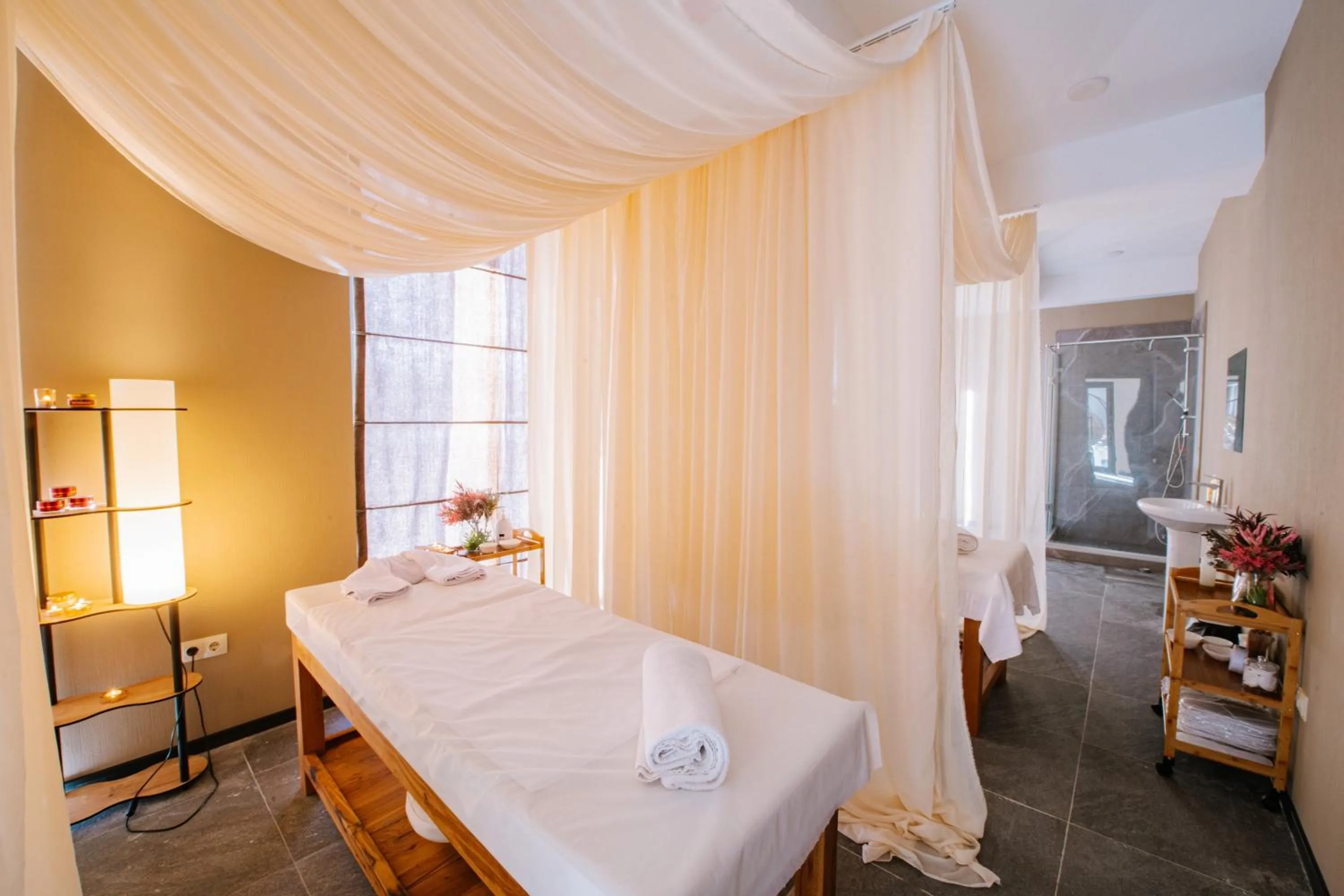 Spa and wellness centre/facilities, Bed in Gudauri Inn