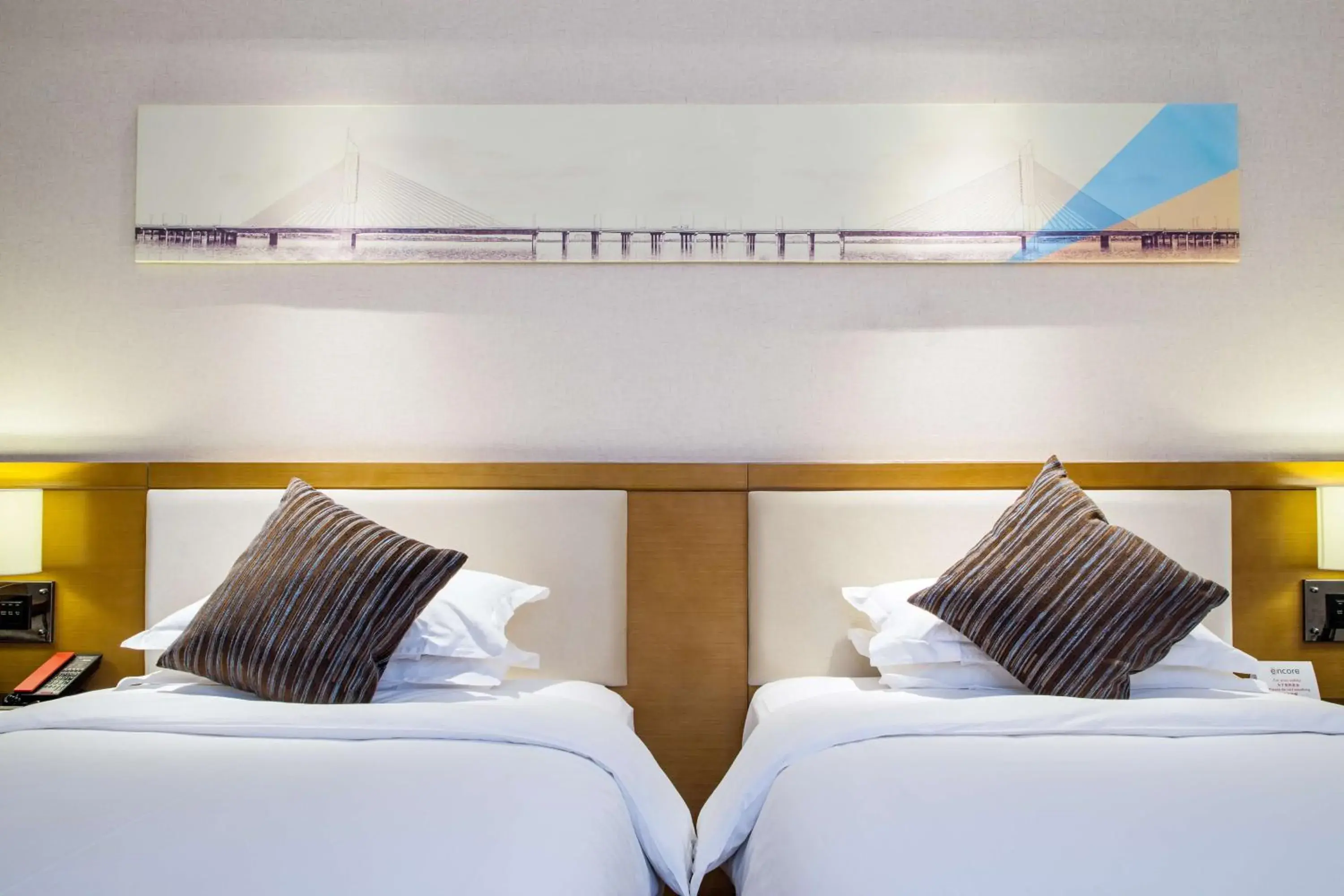 Twin Room with Two Twin Beds - Smoking in Ramada Encore Wuhan Twin Room with Two Twin Beds - Smoking in Ramada Encore Wuhan