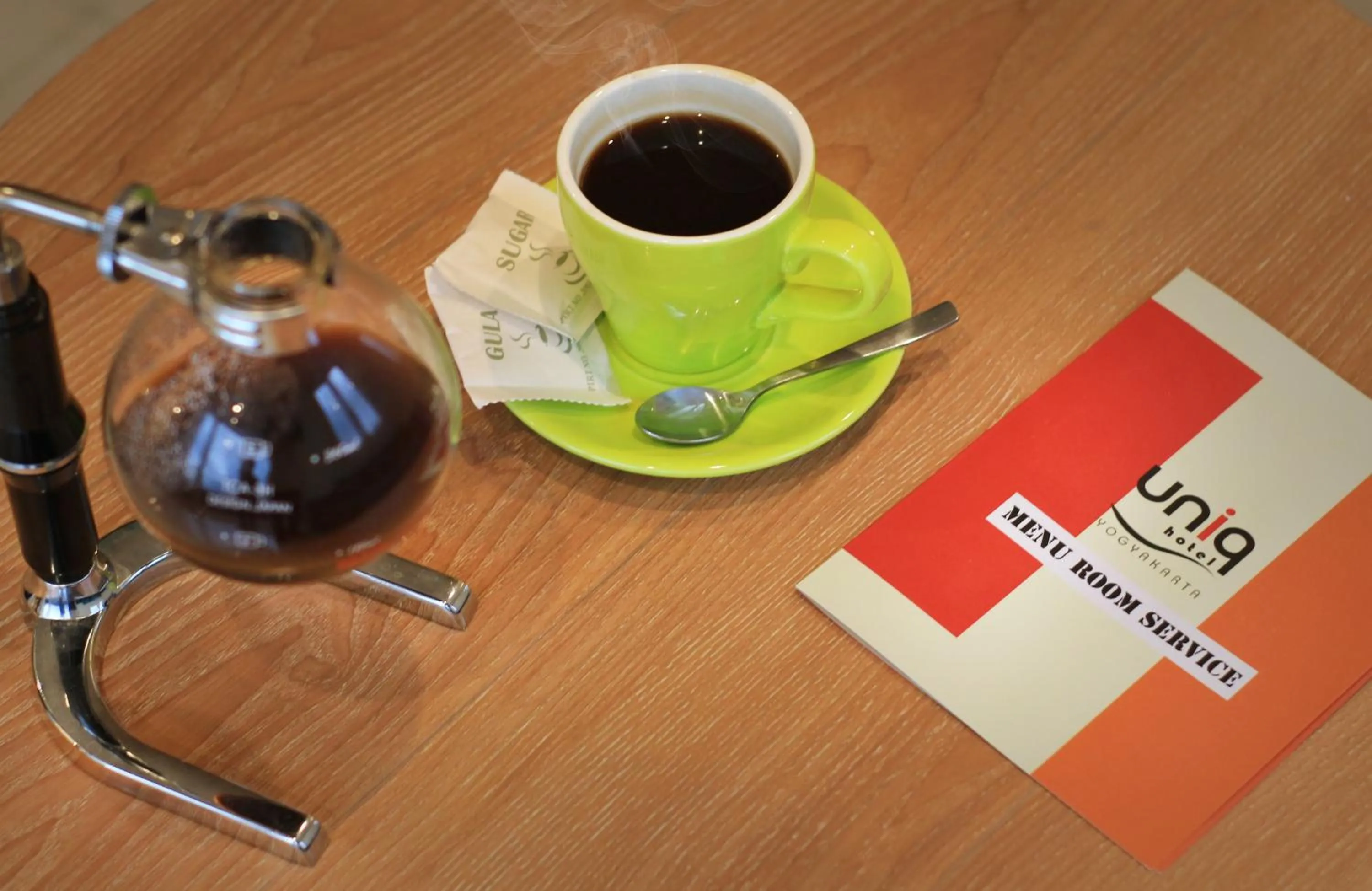 Restaurant/places to eat in Uniq Hotel