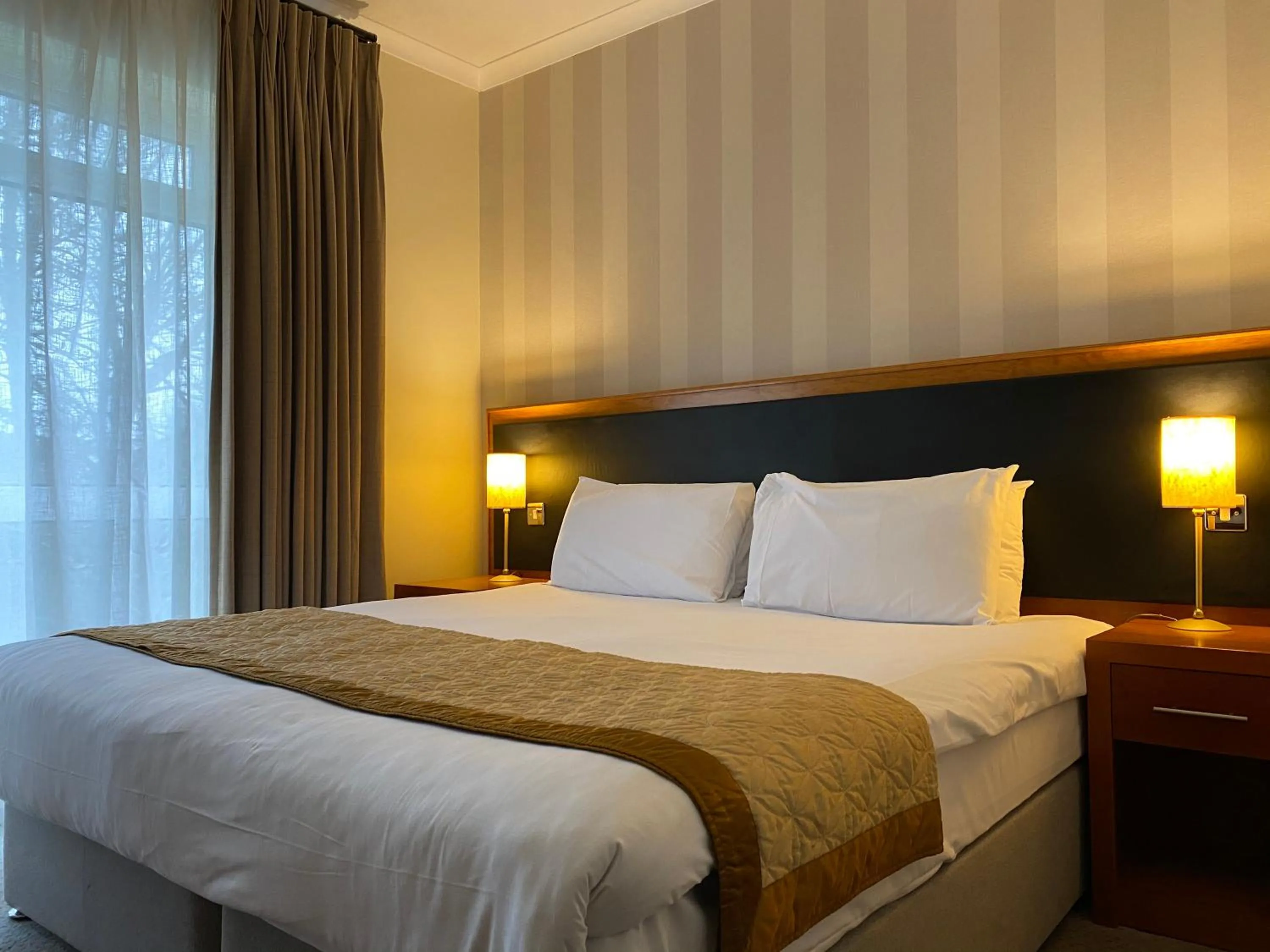 Bed in Brook Mollington Banastre Hotel & Spa