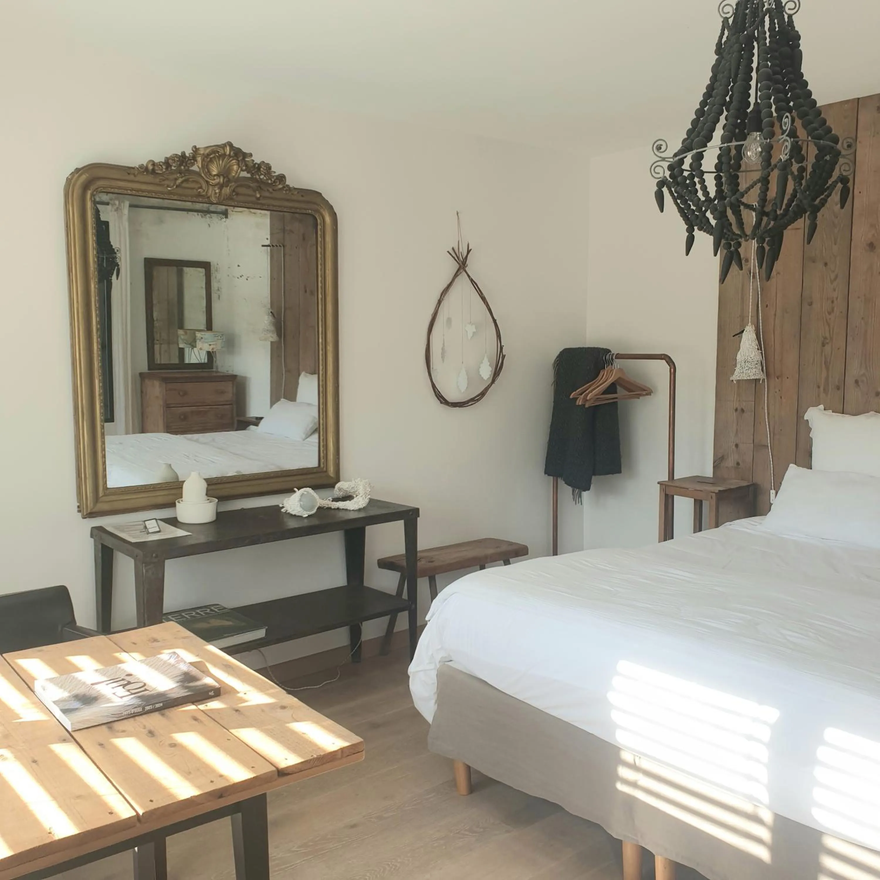 Bed in Par Hasard ou pas