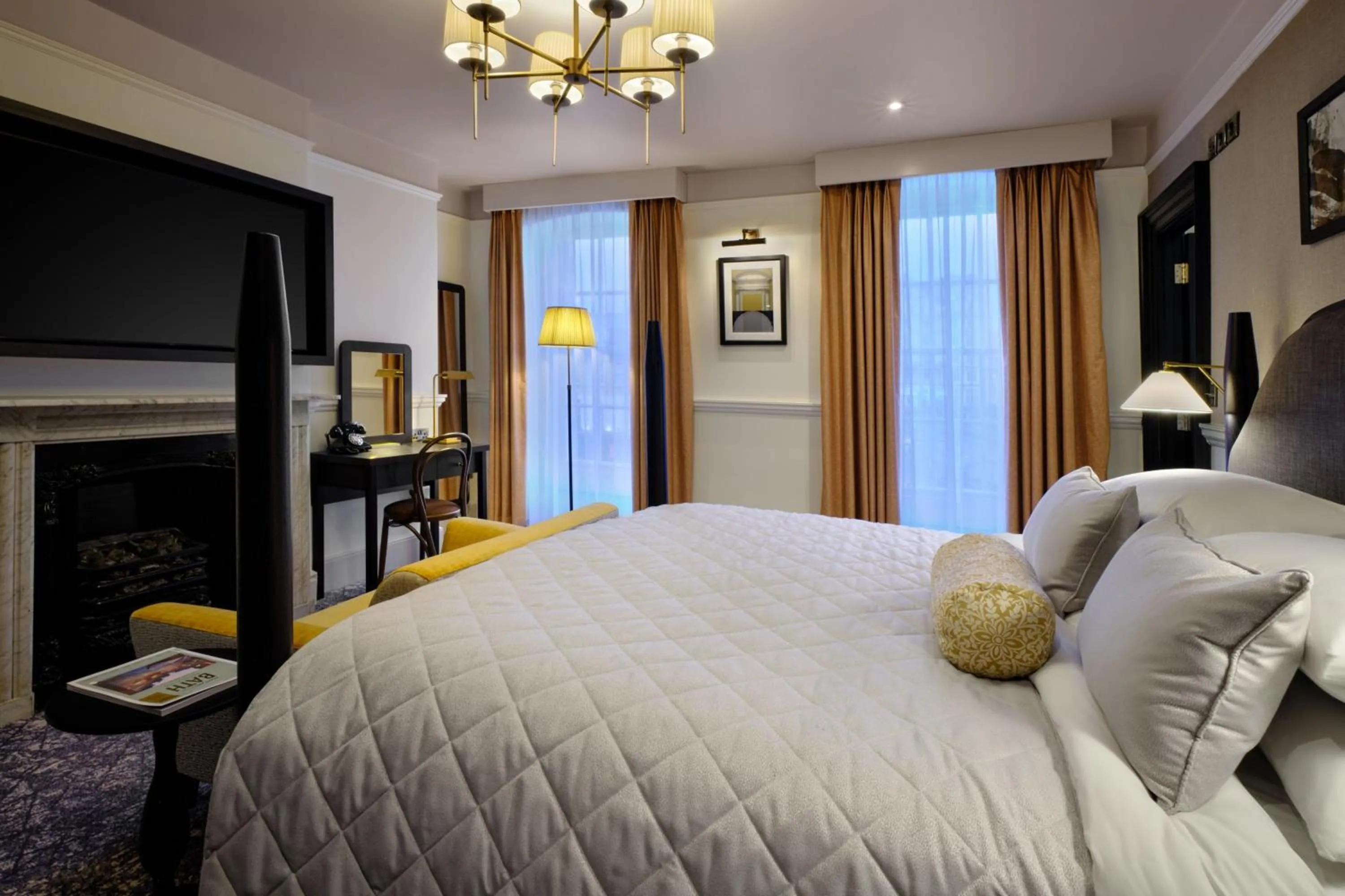 TV and multimedia, Bed in Abbey Hotel Bath, a Tribute Portfolio Hotel