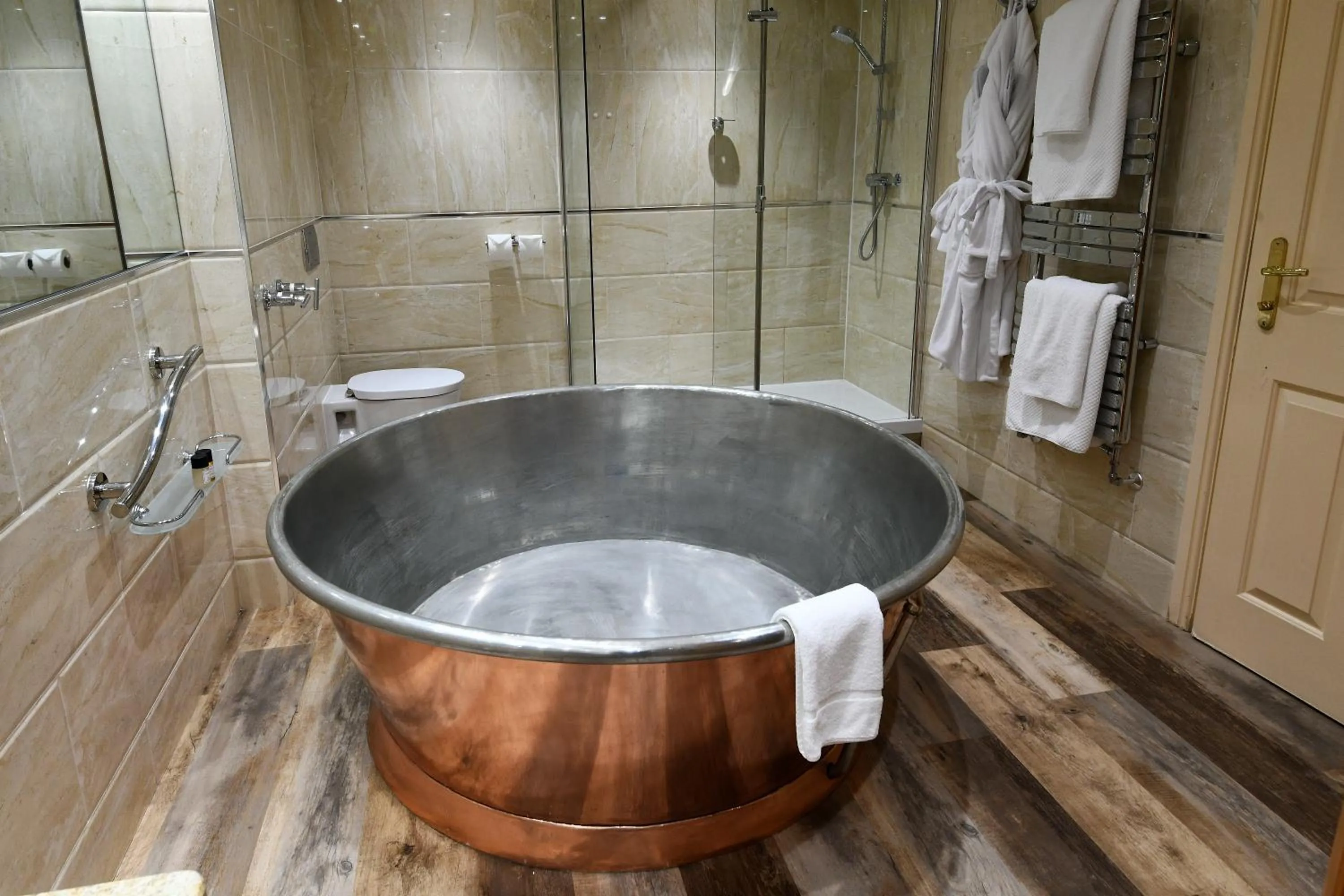 Bathroom in Best Western Premier Doncaster Mount Pleasant Hotel