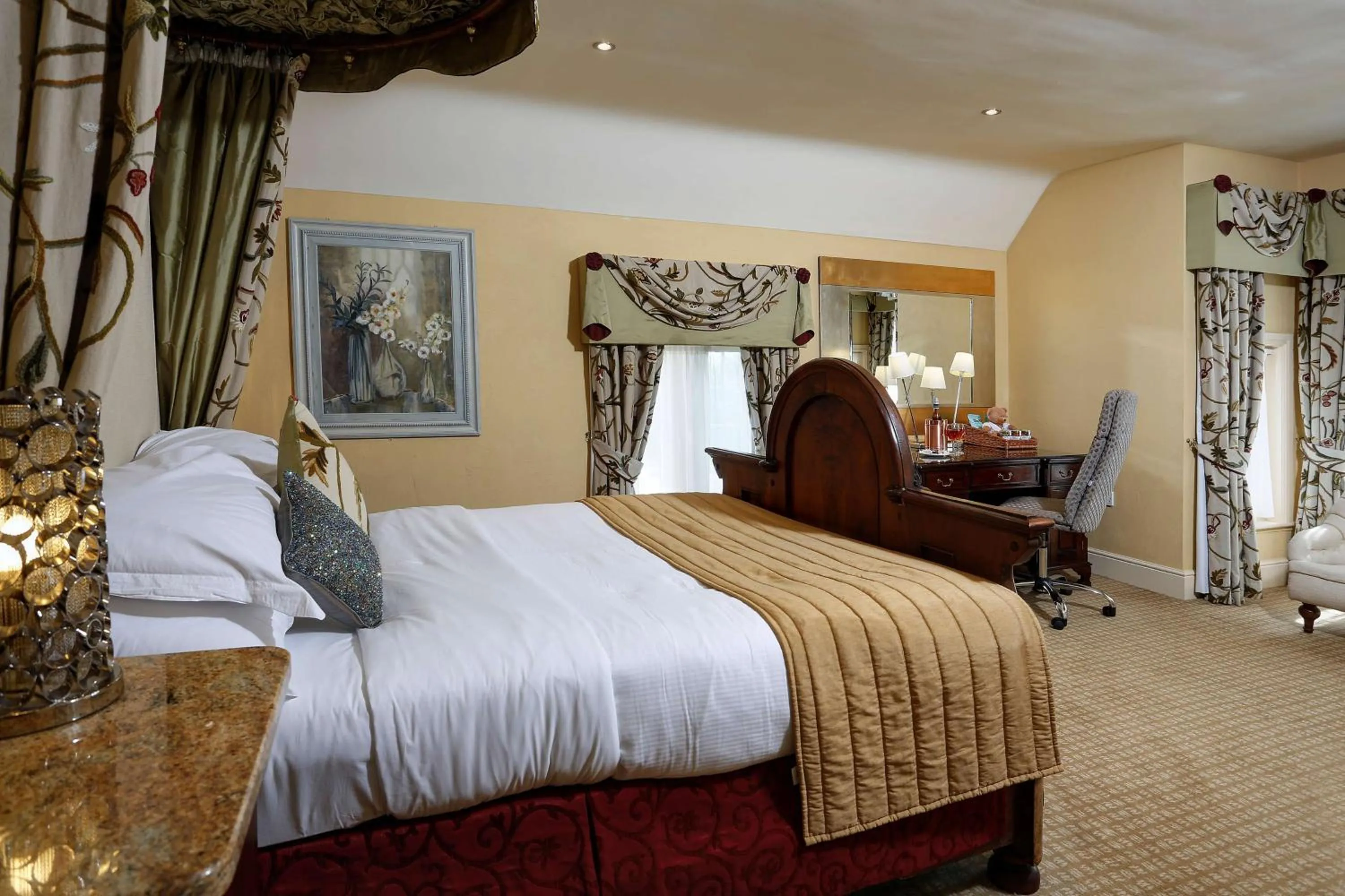 Photo of the whole room, Bed in Best Western Premier Doncaster Mount Pleasant Hotel