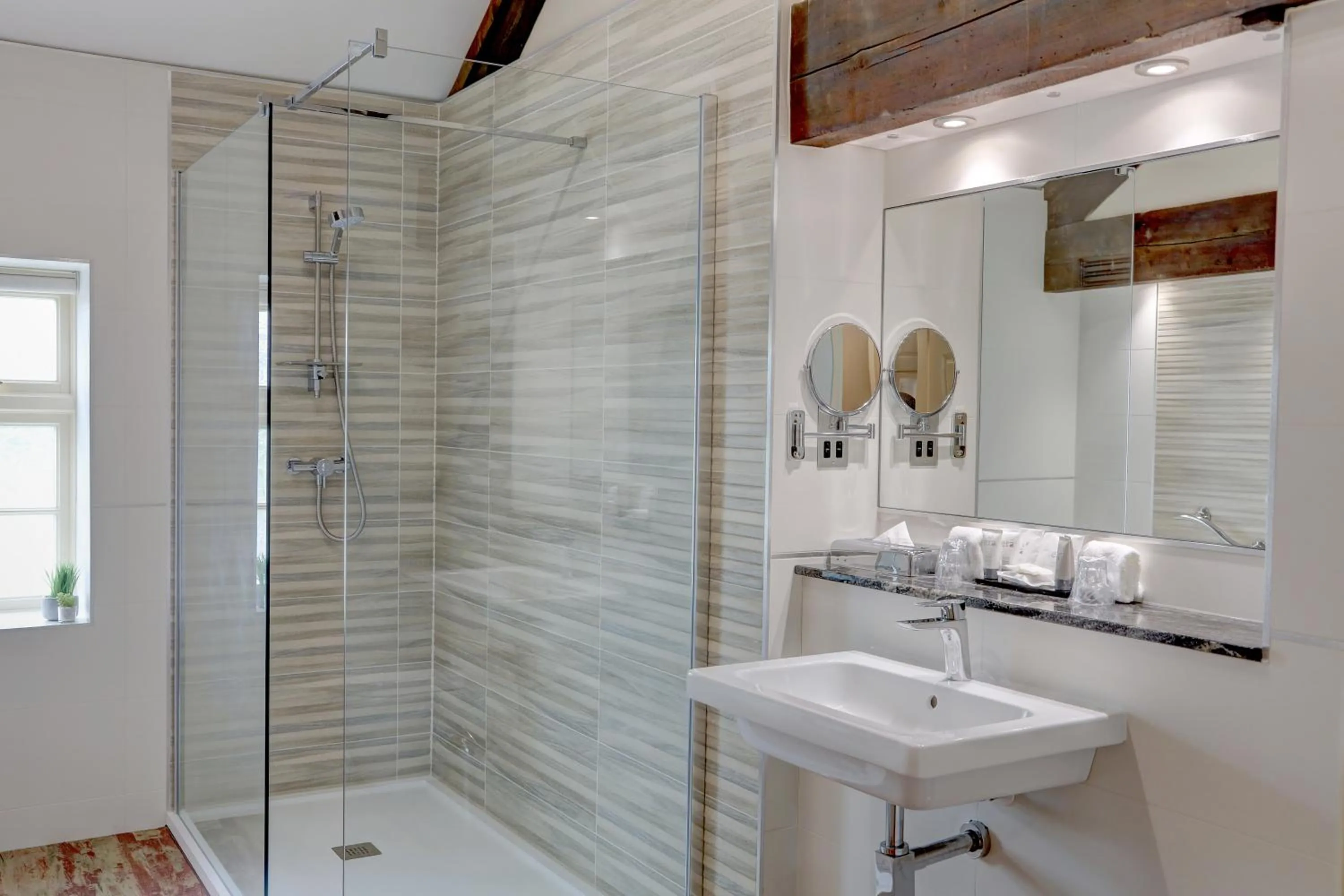 Shower in Best Western Premier Doncaster Mount Pleasant Hotel