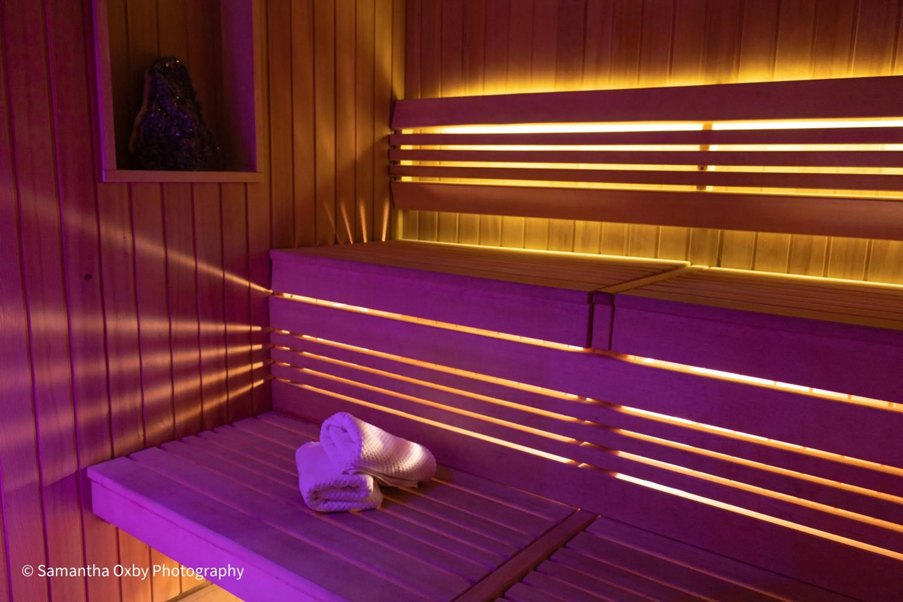 Bathroom in Best Western Premier Doncaster Mount Pleasant Hotel