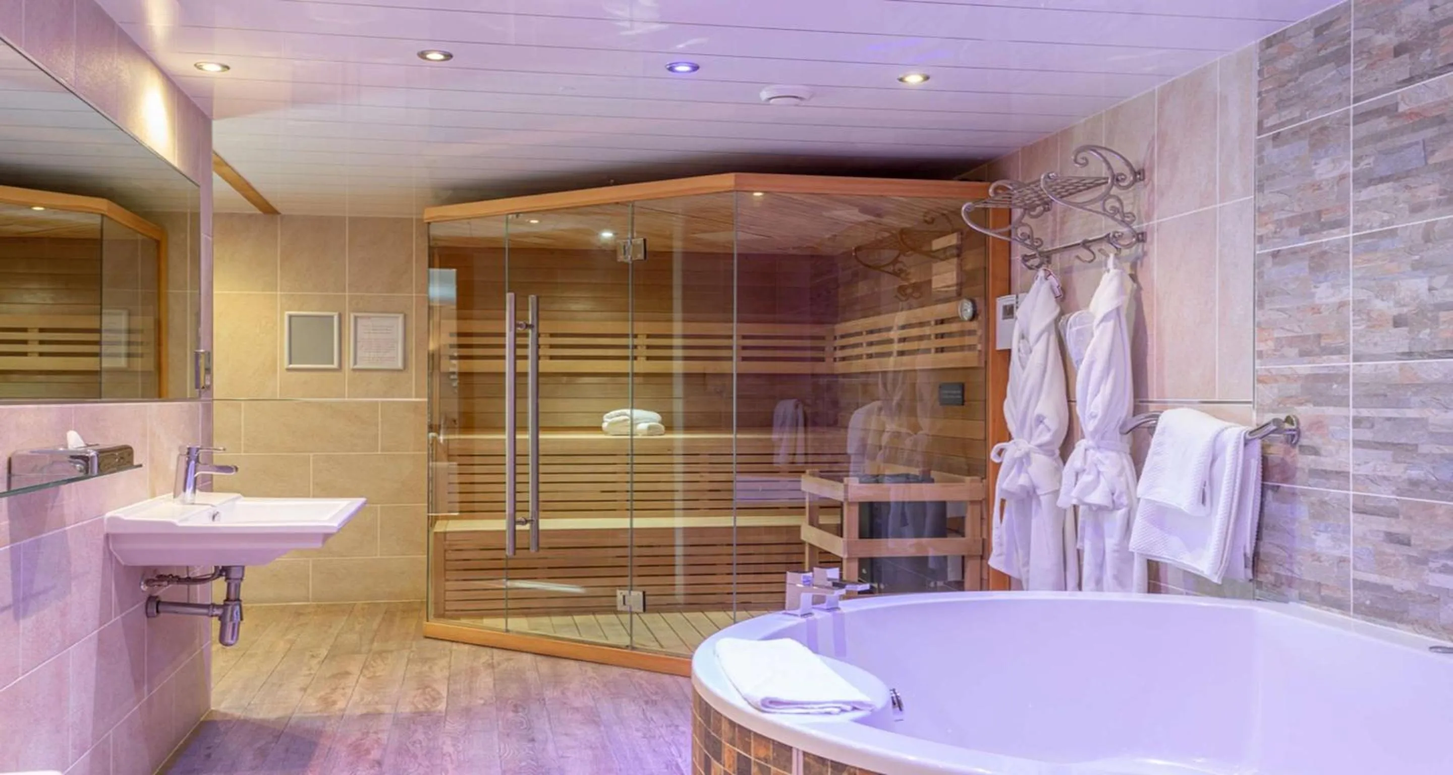 Bedroom in Best Western Premier Doncaster Mount Pleasant Hotel