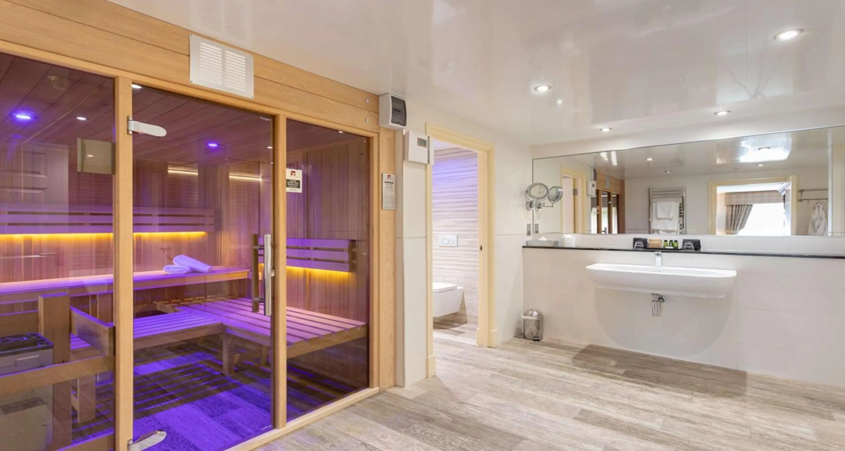 Bedroom in Best Western Premier Doncaster Mount Pleasant Hotel