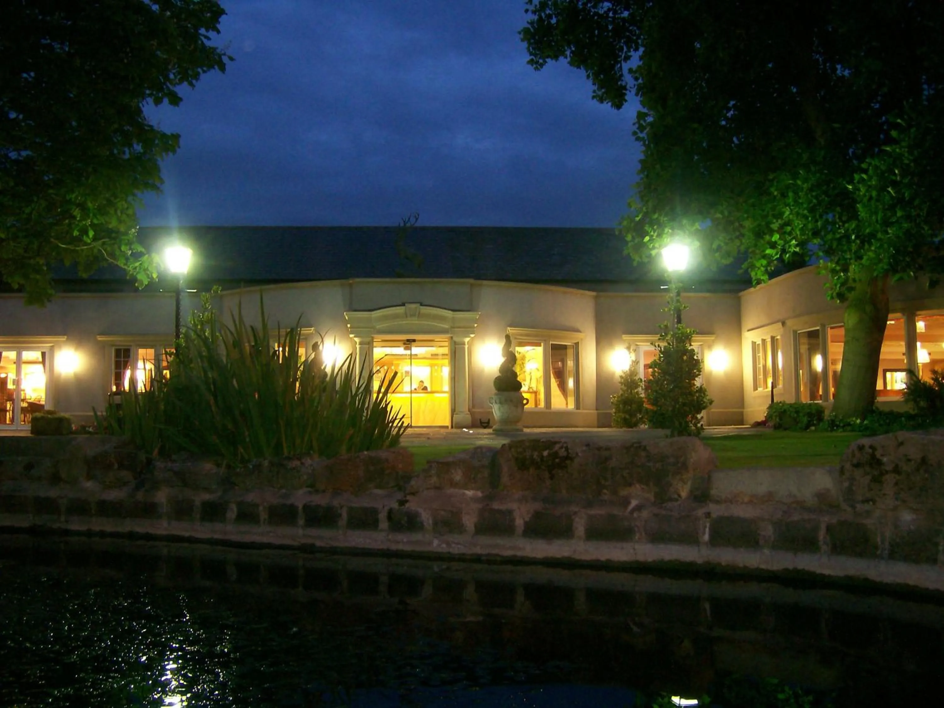 Property building in Best Western Premier Doncaster Mount Pleasant Hotel