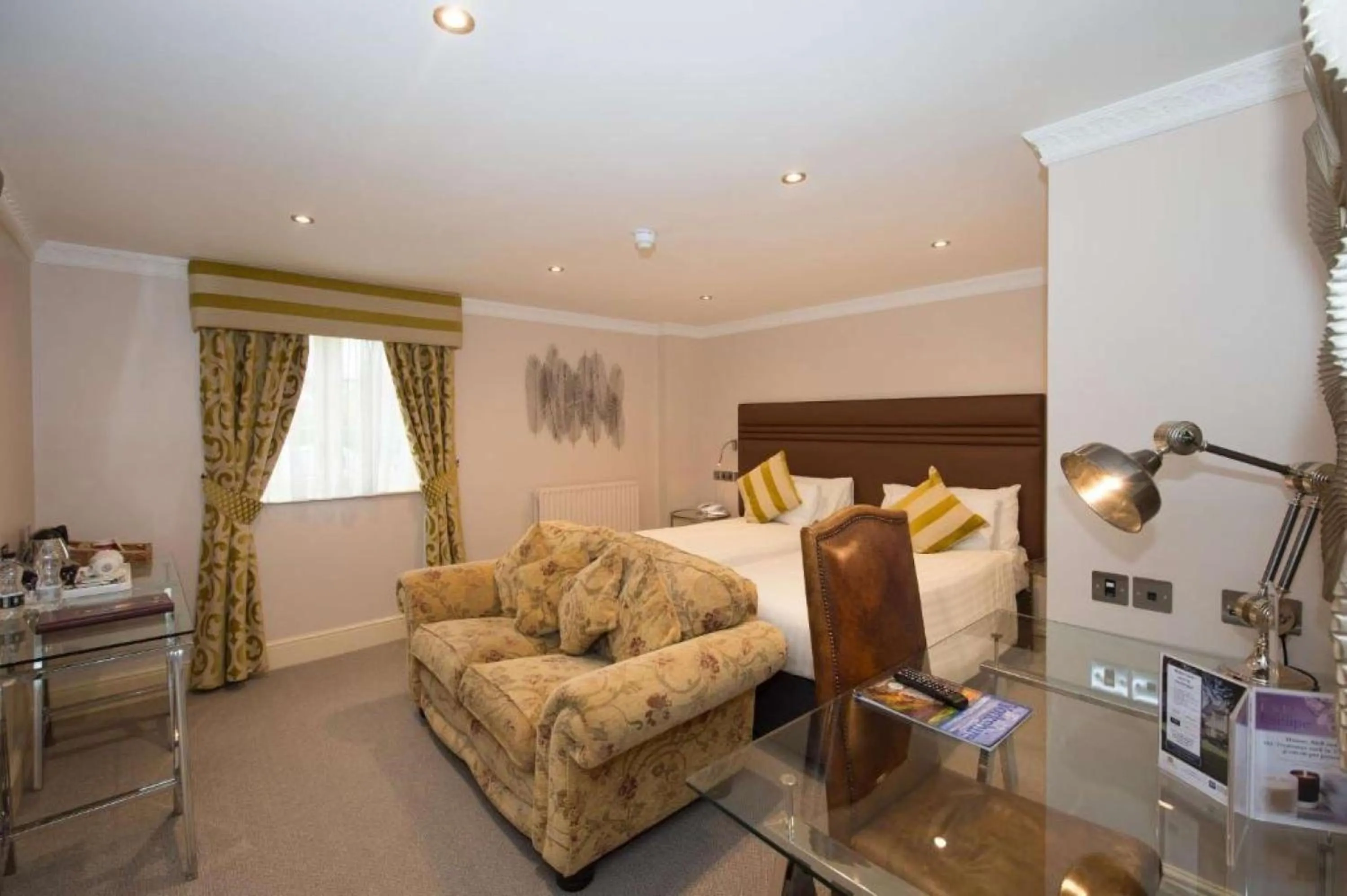 Bedroom in Best Western Premier Doncaster Mount Pleasant Hotel