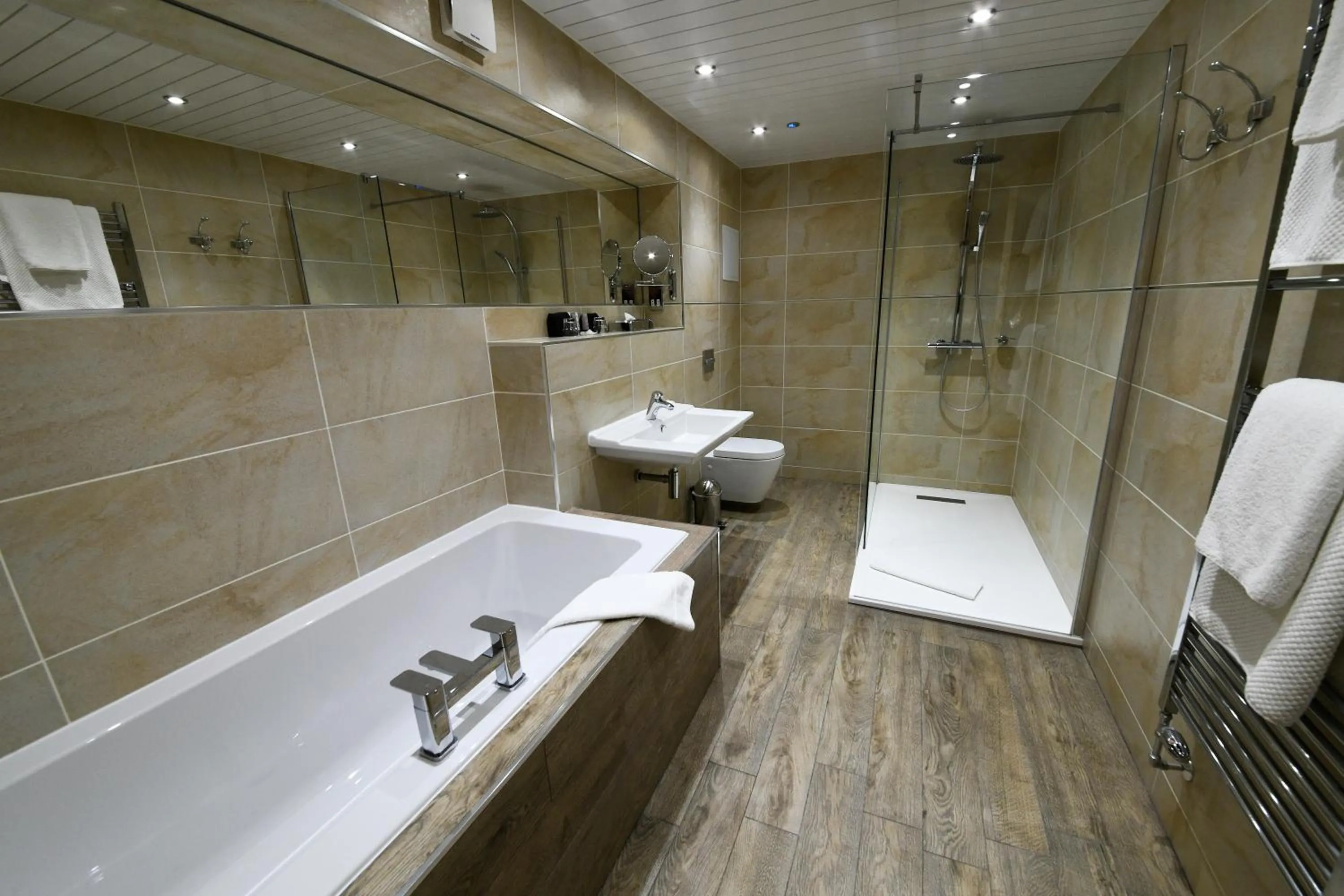 Bathroom in Best Western Premier Doncaster Mount Pleasant Hotel
