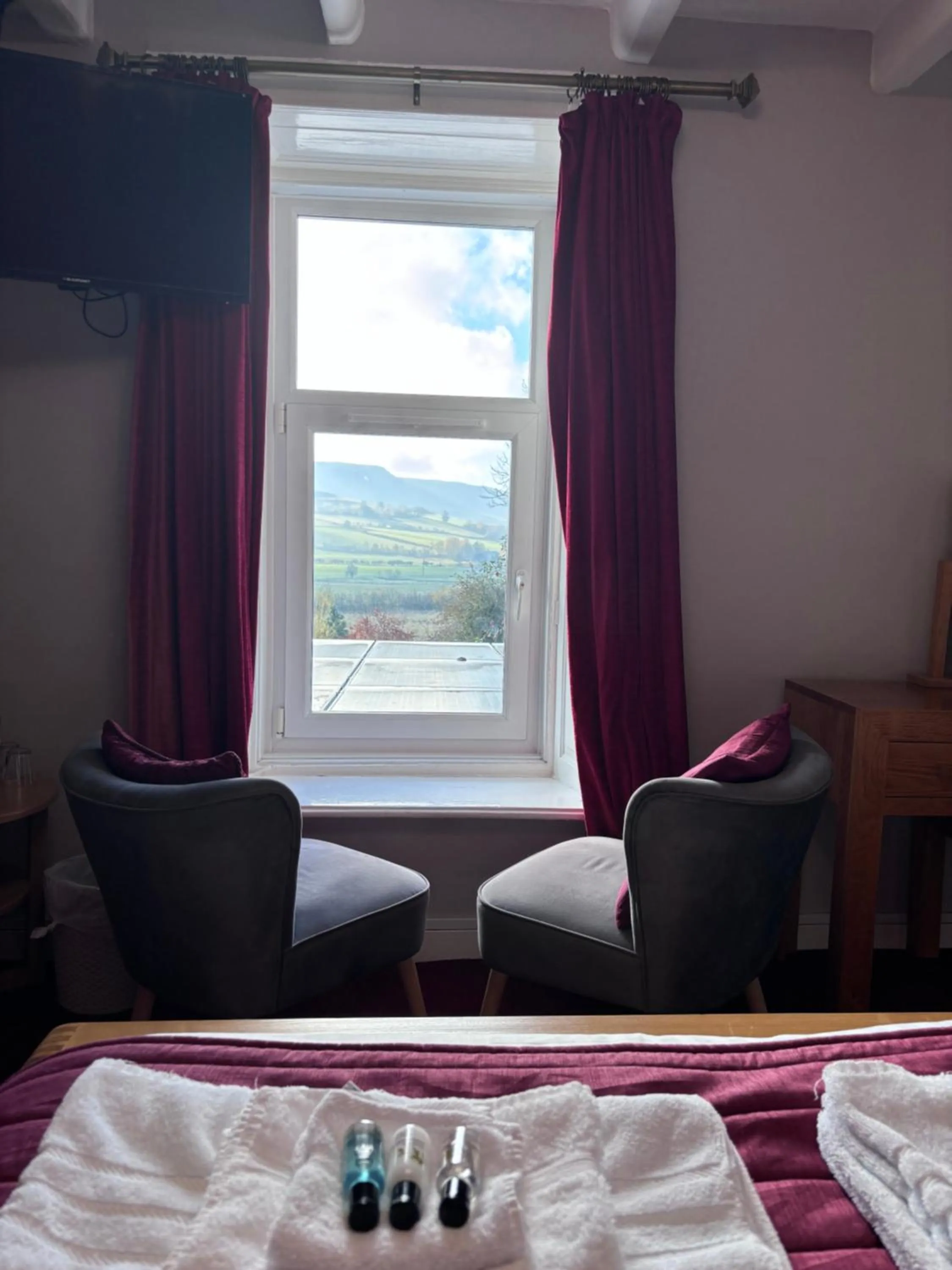 Bed in Three Wheat Heads