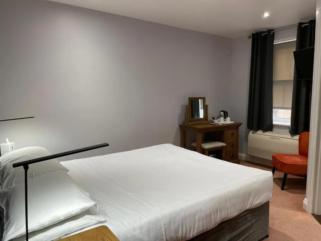 Bed in Best Western Claydon Hotel