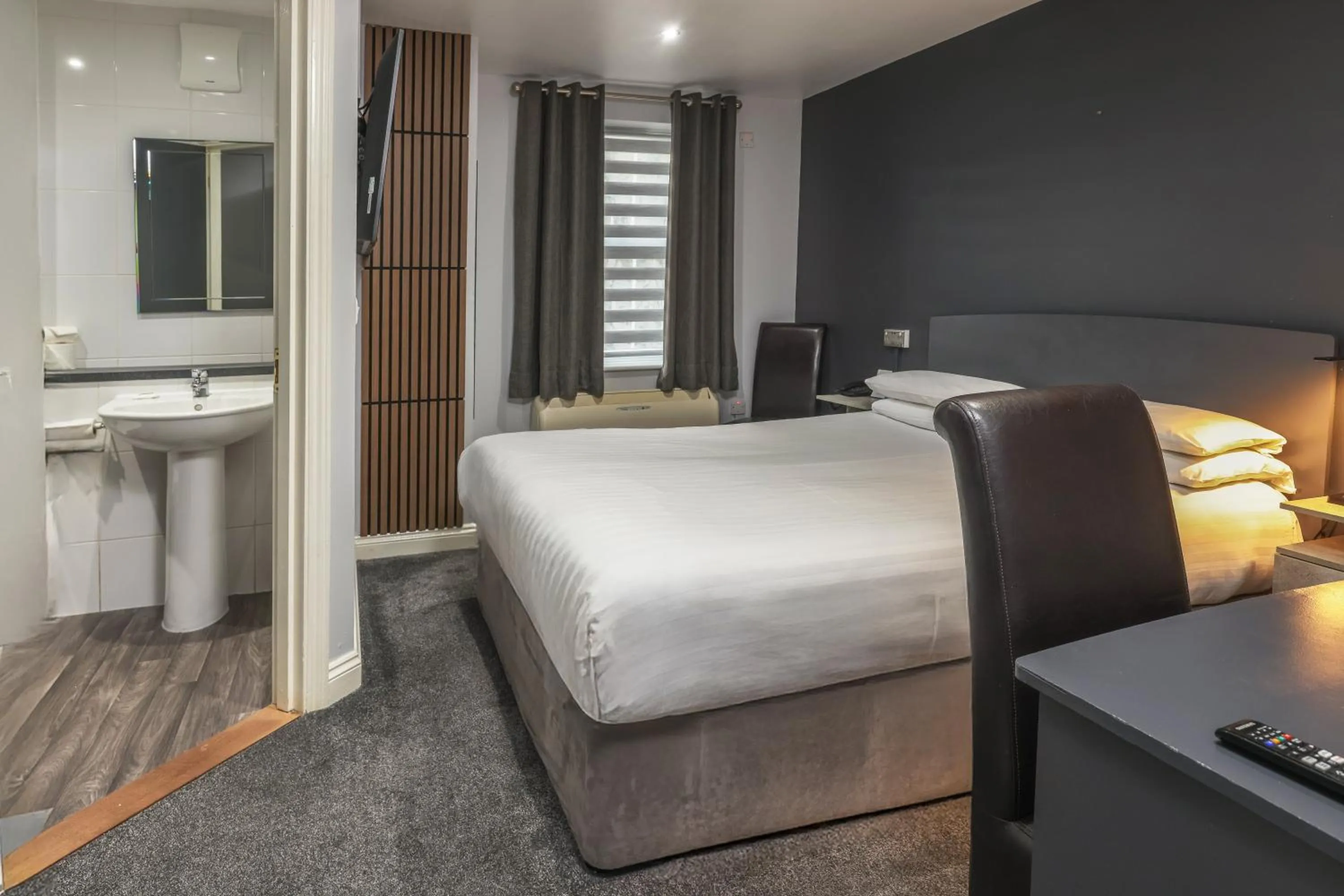 Bed in Best Western Claydon Hotel