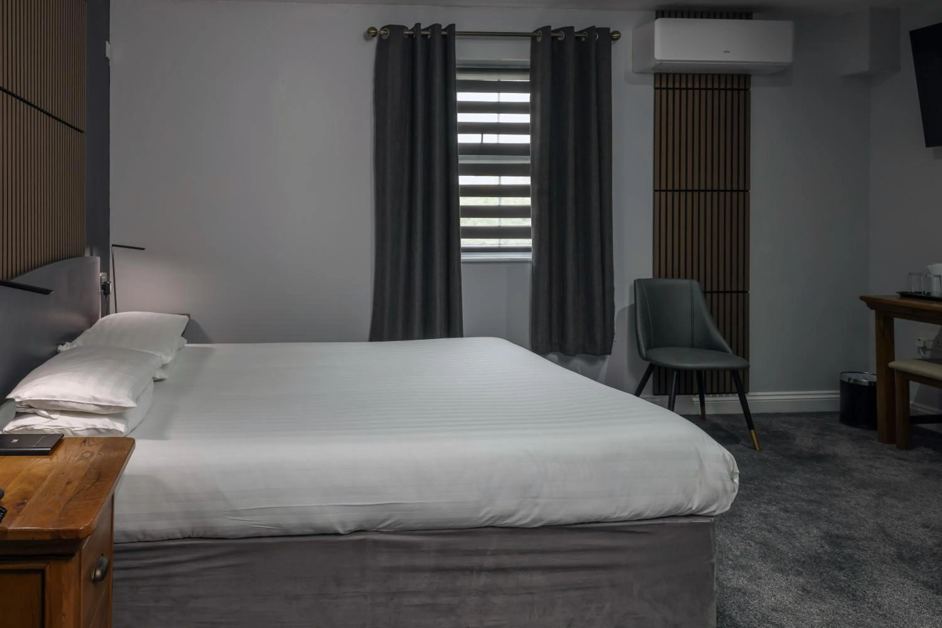 Bed in Best Western Claydon Hotel