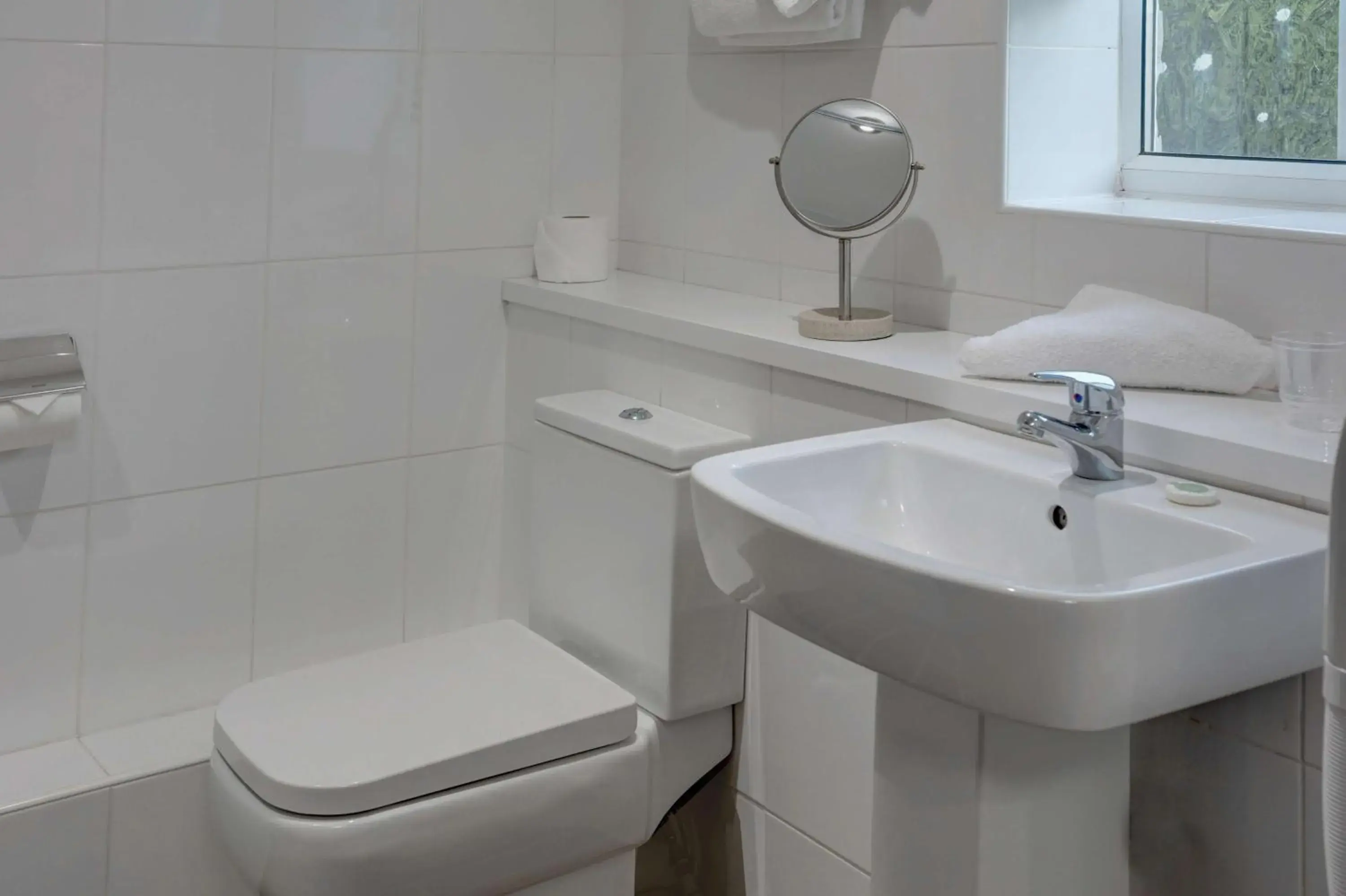 Standard Single Room in Best Western Claydon Hotel Standard Single Room in Best Western Claydon Hotel