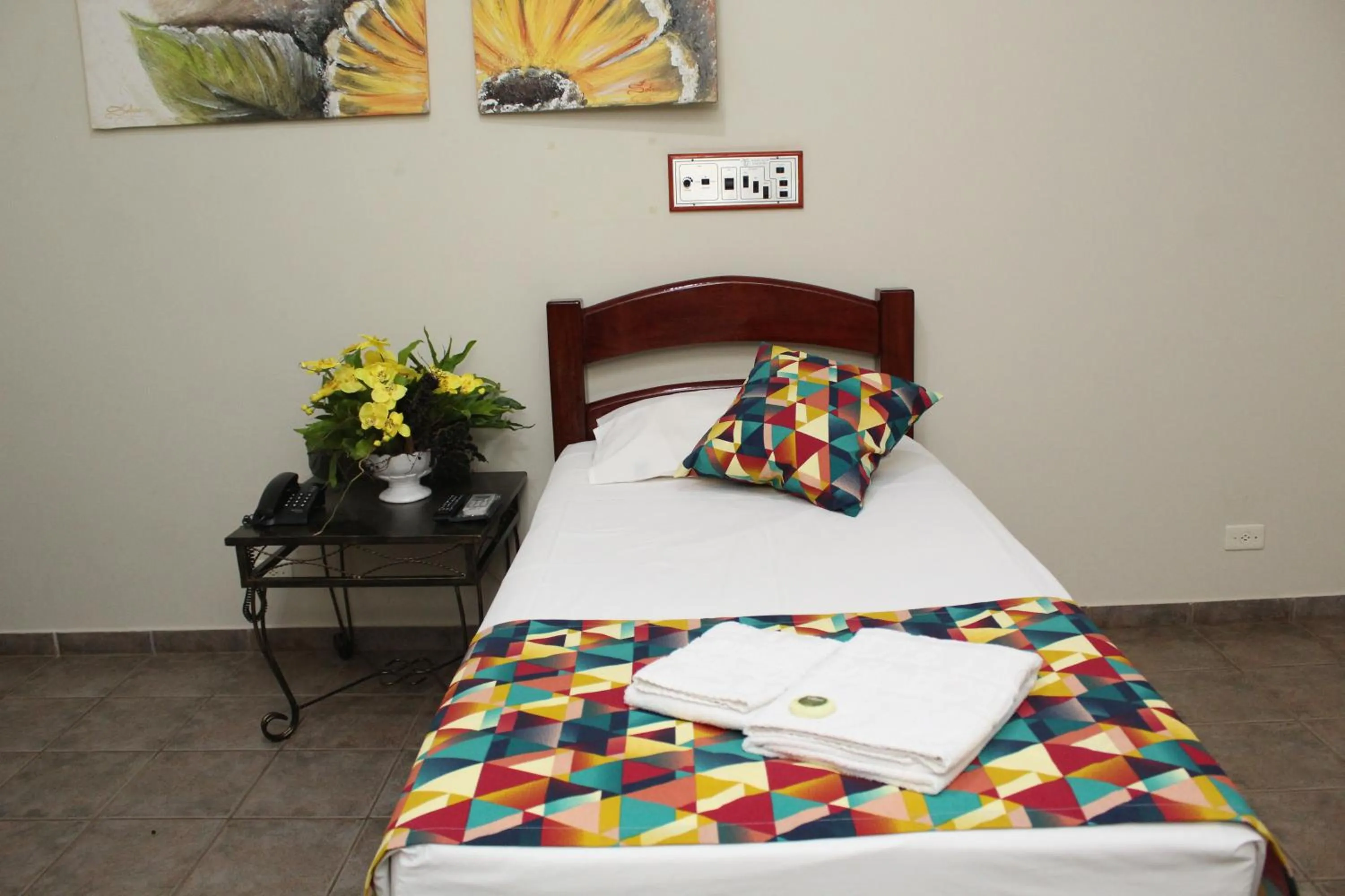 Bed in Grandes Lagos Park Hotel