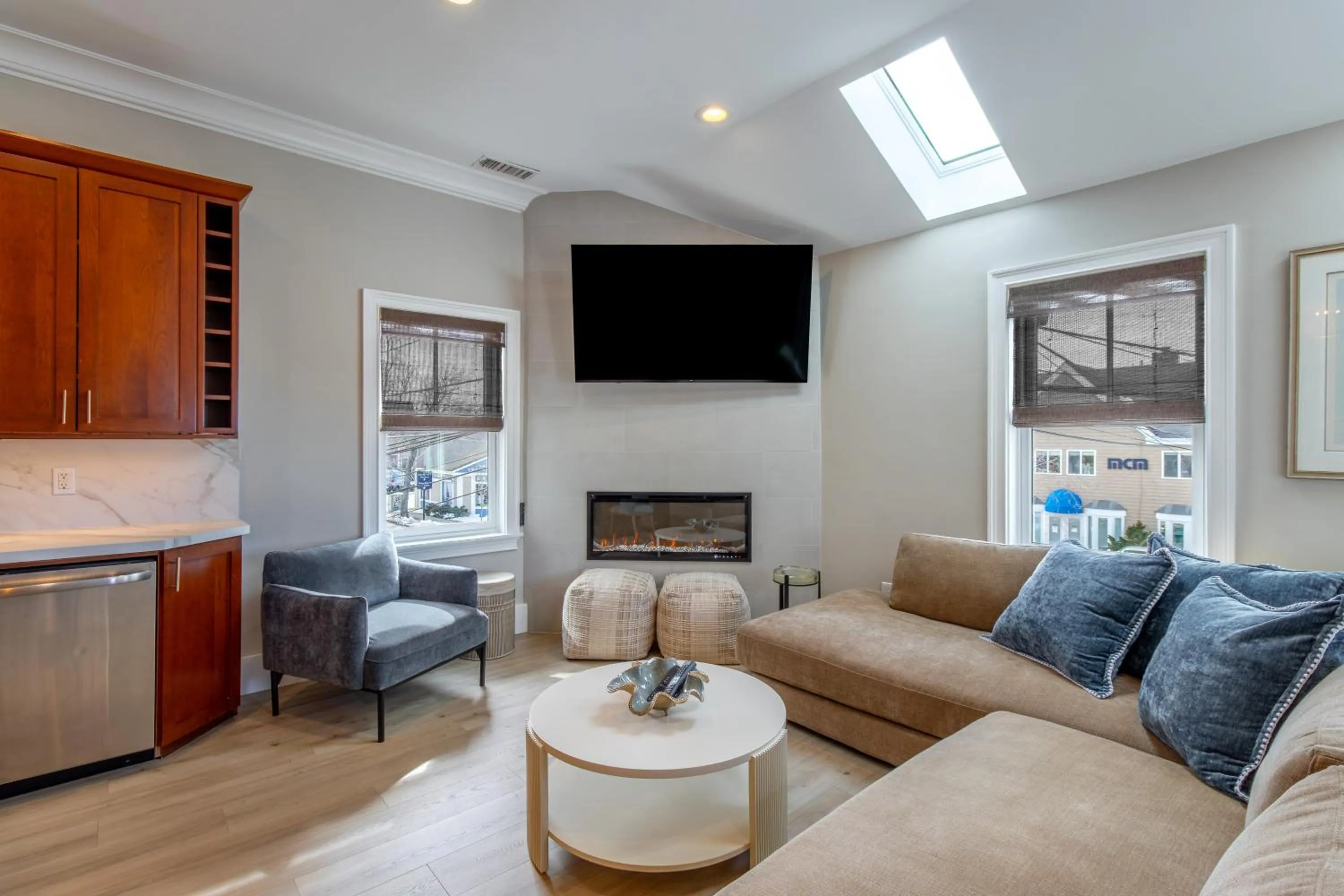 The Newport Lofts - 548 Thames Street