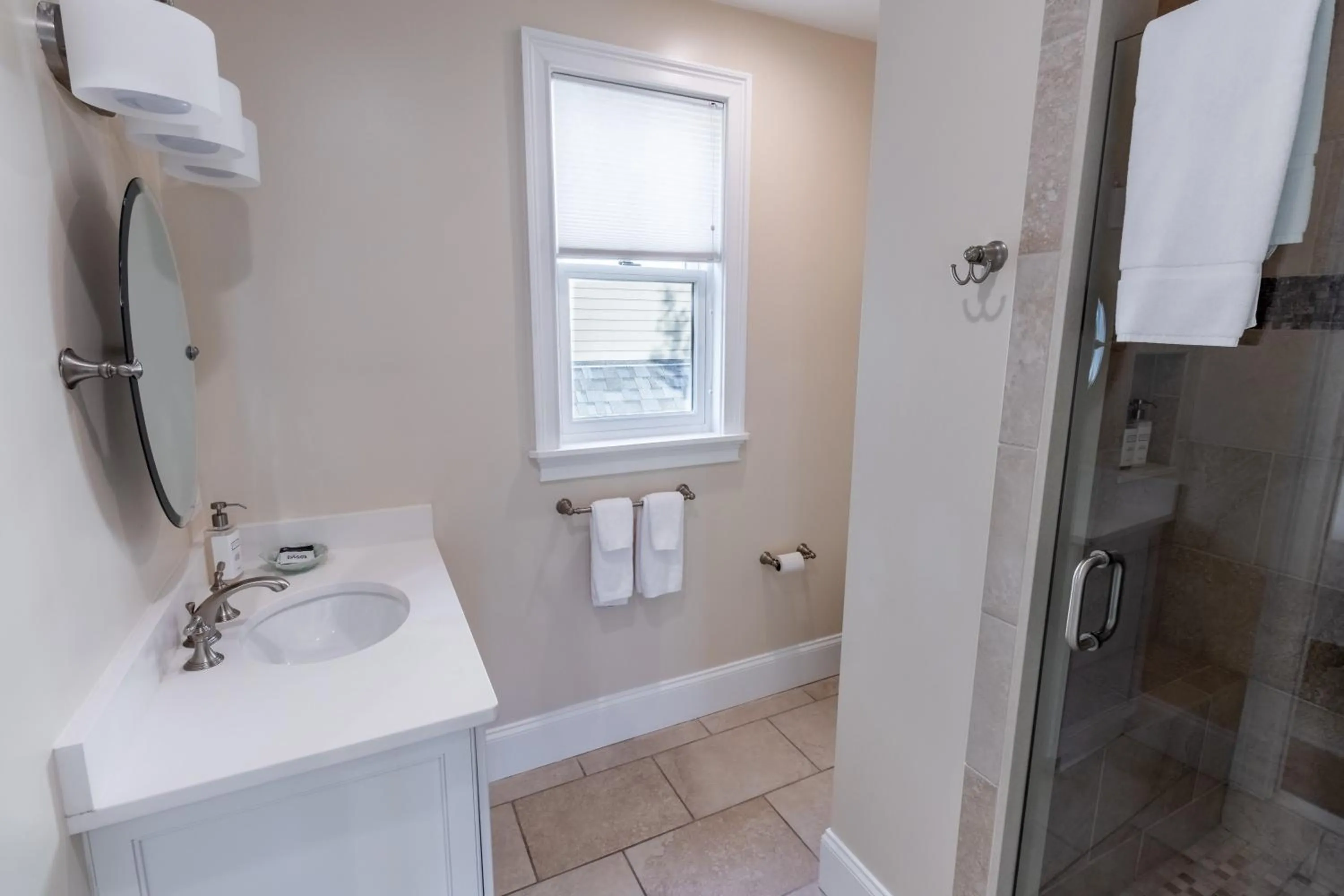 The Newport Lofts - 546 Thames Street